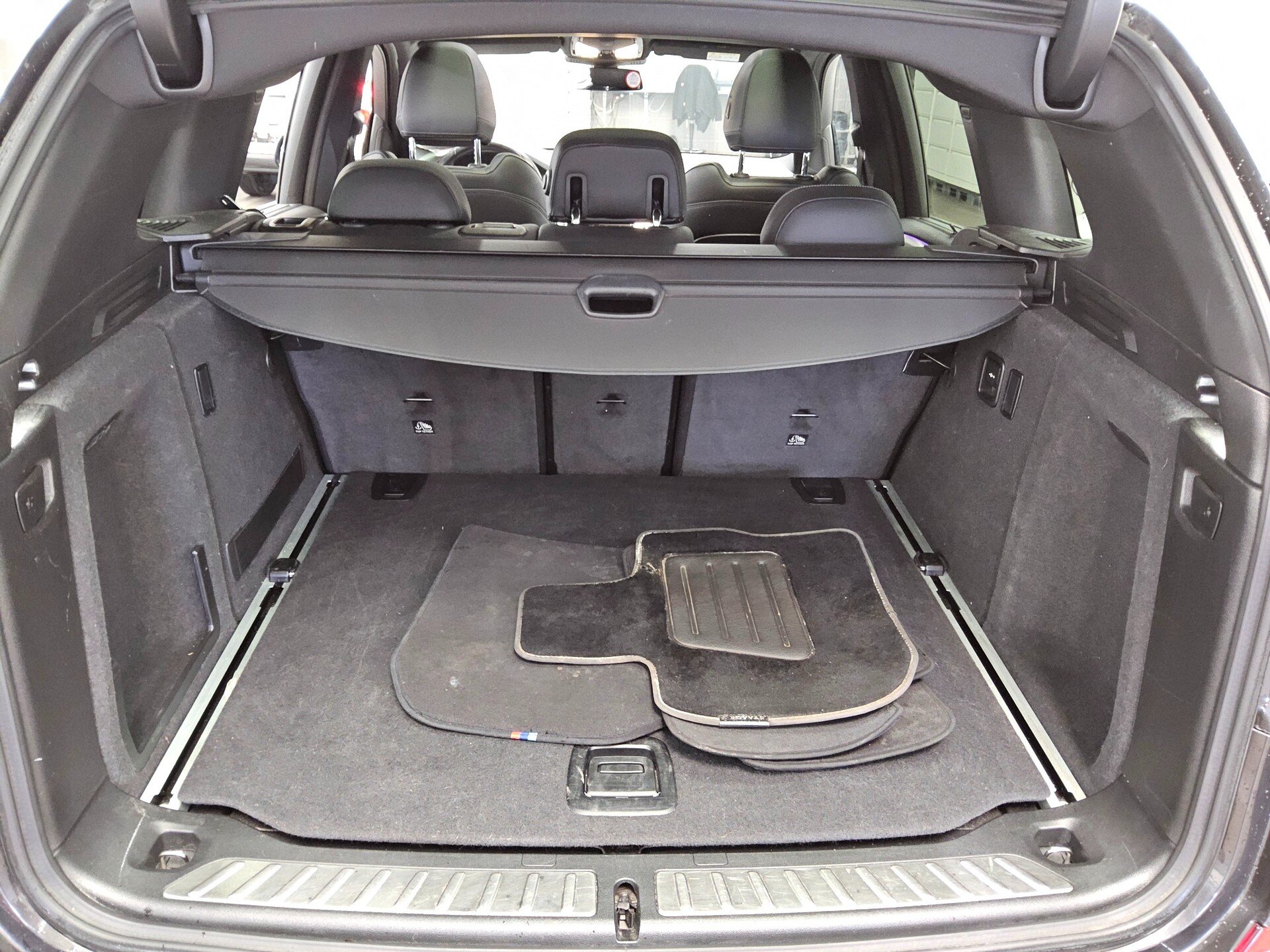 BMW X3 xDrive30d M-Sport Navi LED+ HuD HiFi Pano 13