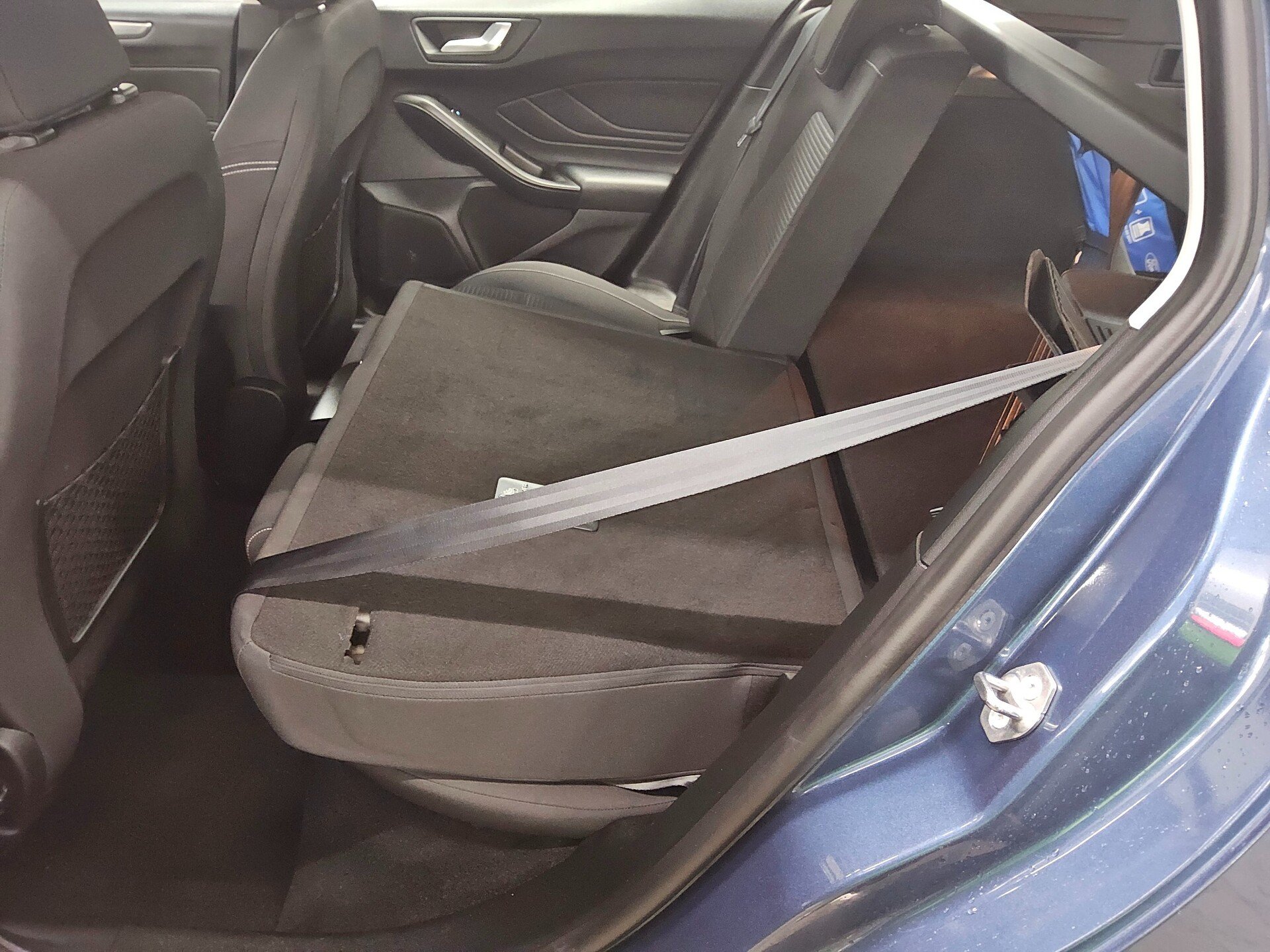 Ford Focus Turnier 1.0 EB Titanium Navi LED RFK 12