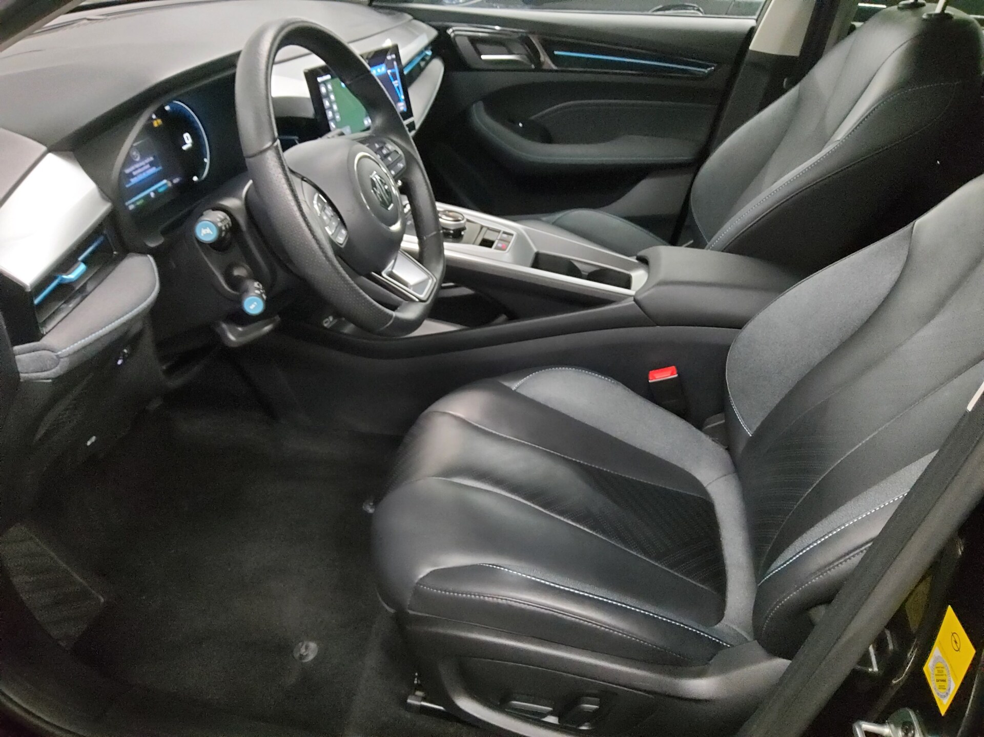 MG MG5 T-Leder Navi LED Shz 360° Shz 9