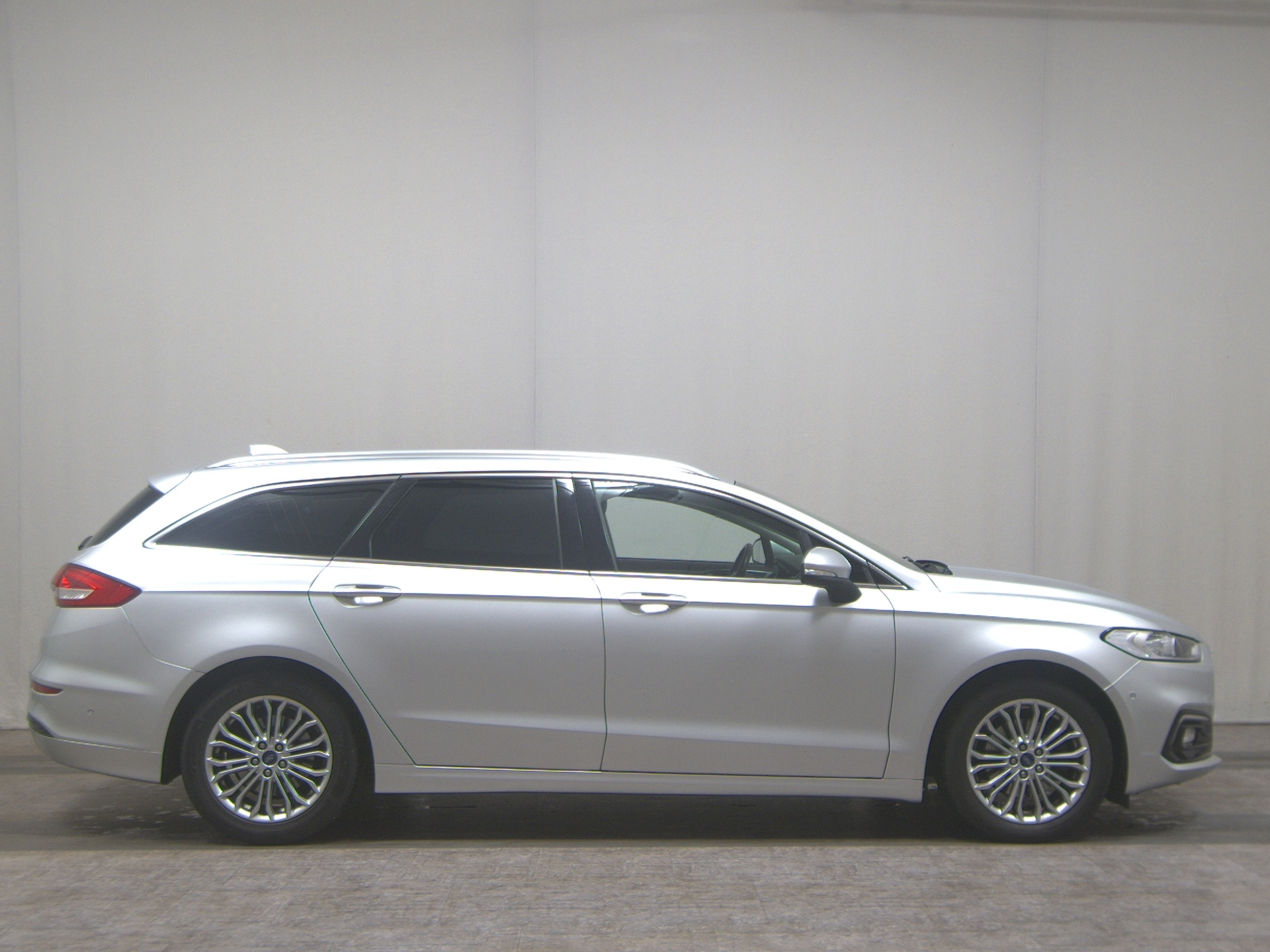 Ford Mondeo Turnier 2.0 EB Titanium Navi ACC RfK PDC