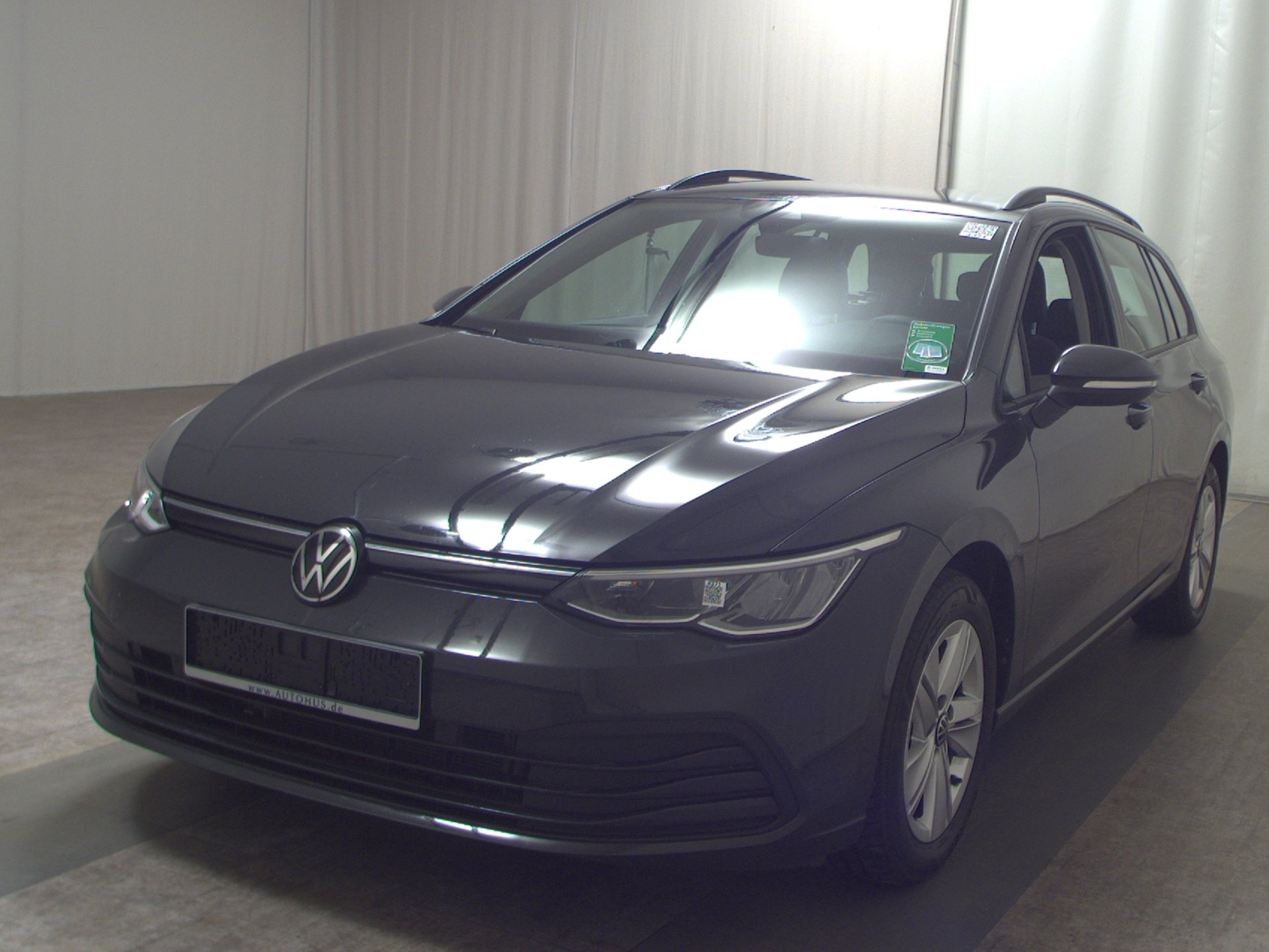 Volkswagen Golf-8 Var. 1.0 eTSI Life Navi LED DC ACC SHZ 2