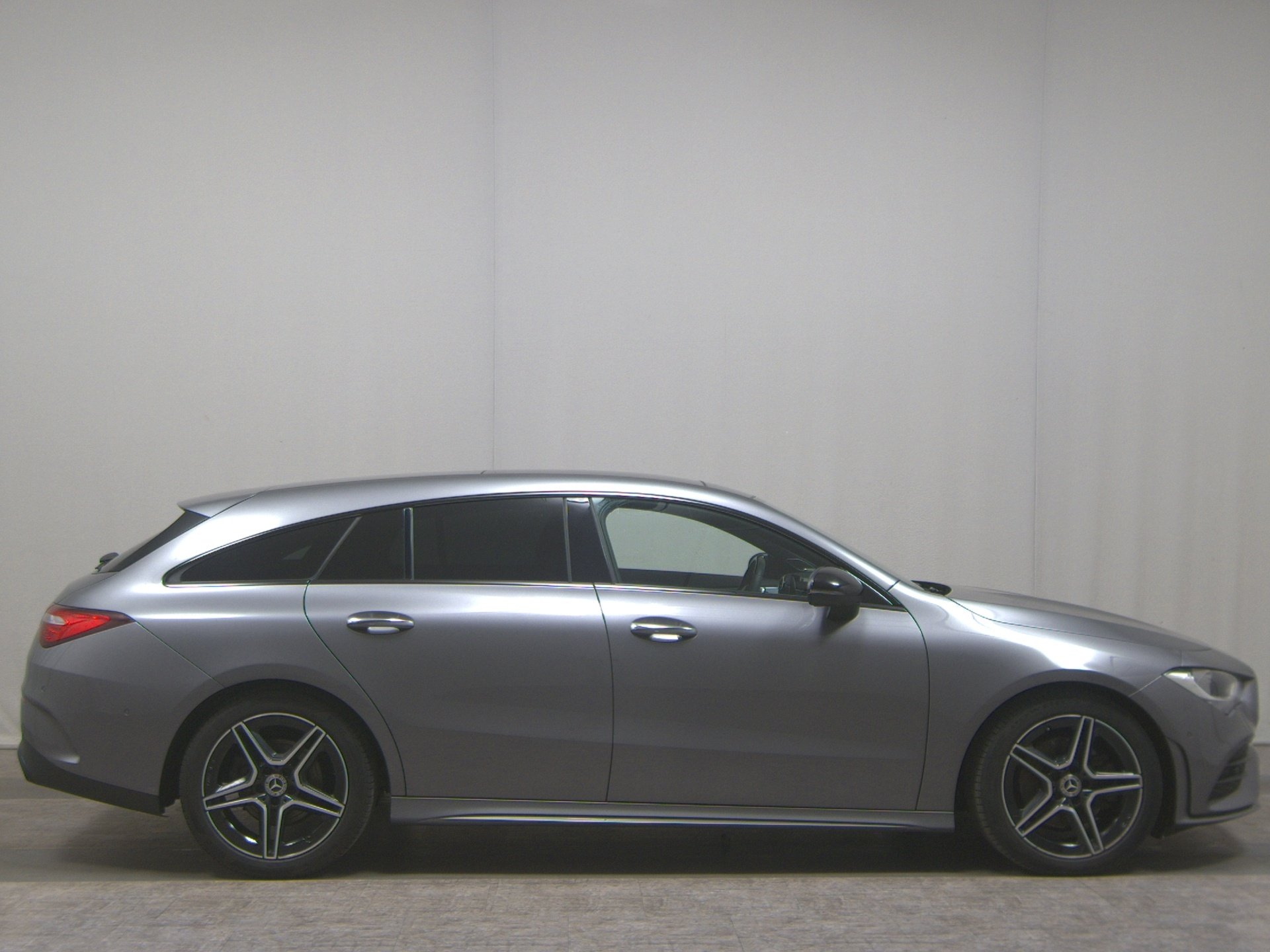 Mercedes-Benz CLA 220 SB d 4M AMG-Line Leder Navi MBUX+ Pano