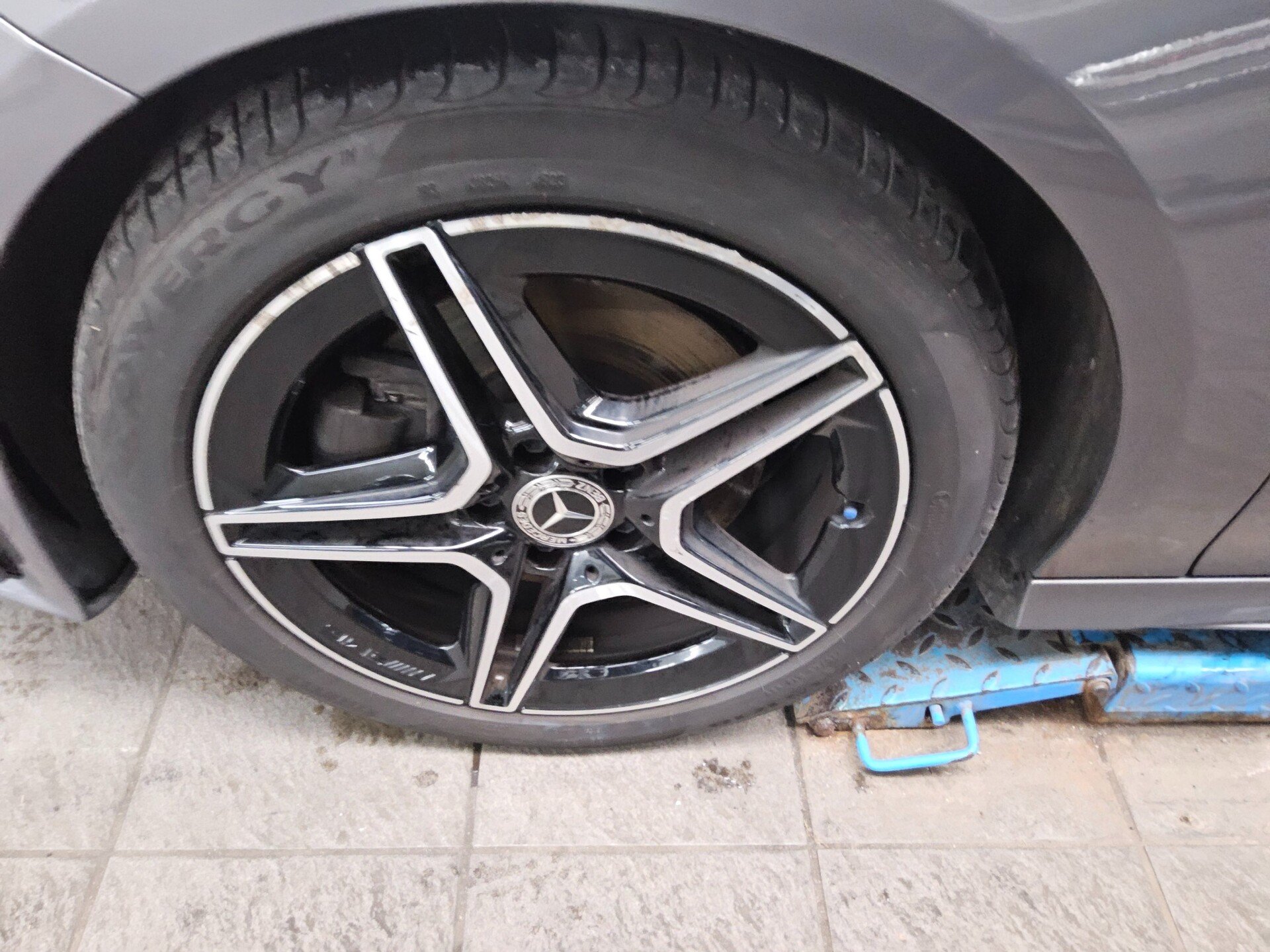 Mercedes-Benz CLA 220 SB d 4M AMG-Line Leder Navi MBUX+ Pano 11