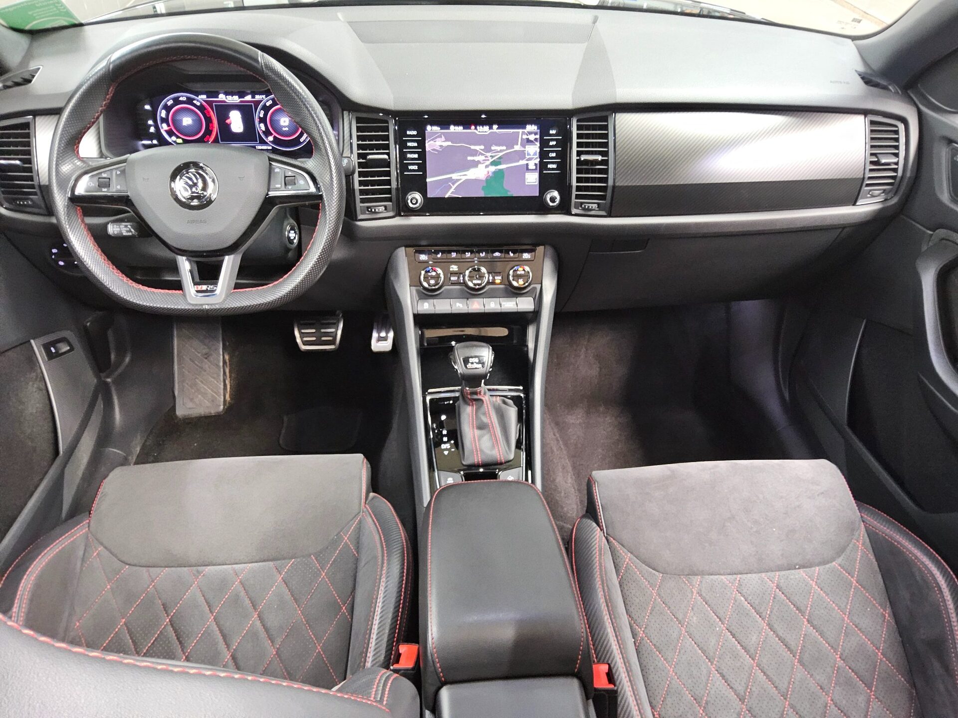 Skoda Kodiaq 2.0 TDI 4x4 RS 7-Sitze Navi LED vc Pano 5