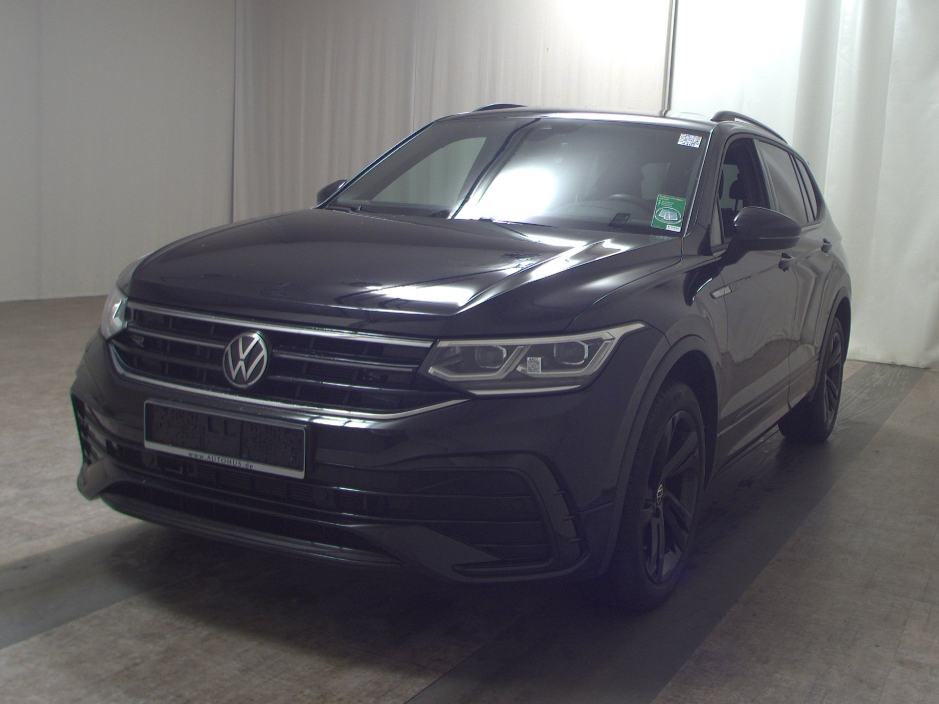 Volkswagen Tiguan Allspace 2.0 TDI 4M R-Line Navi LED HuD 2