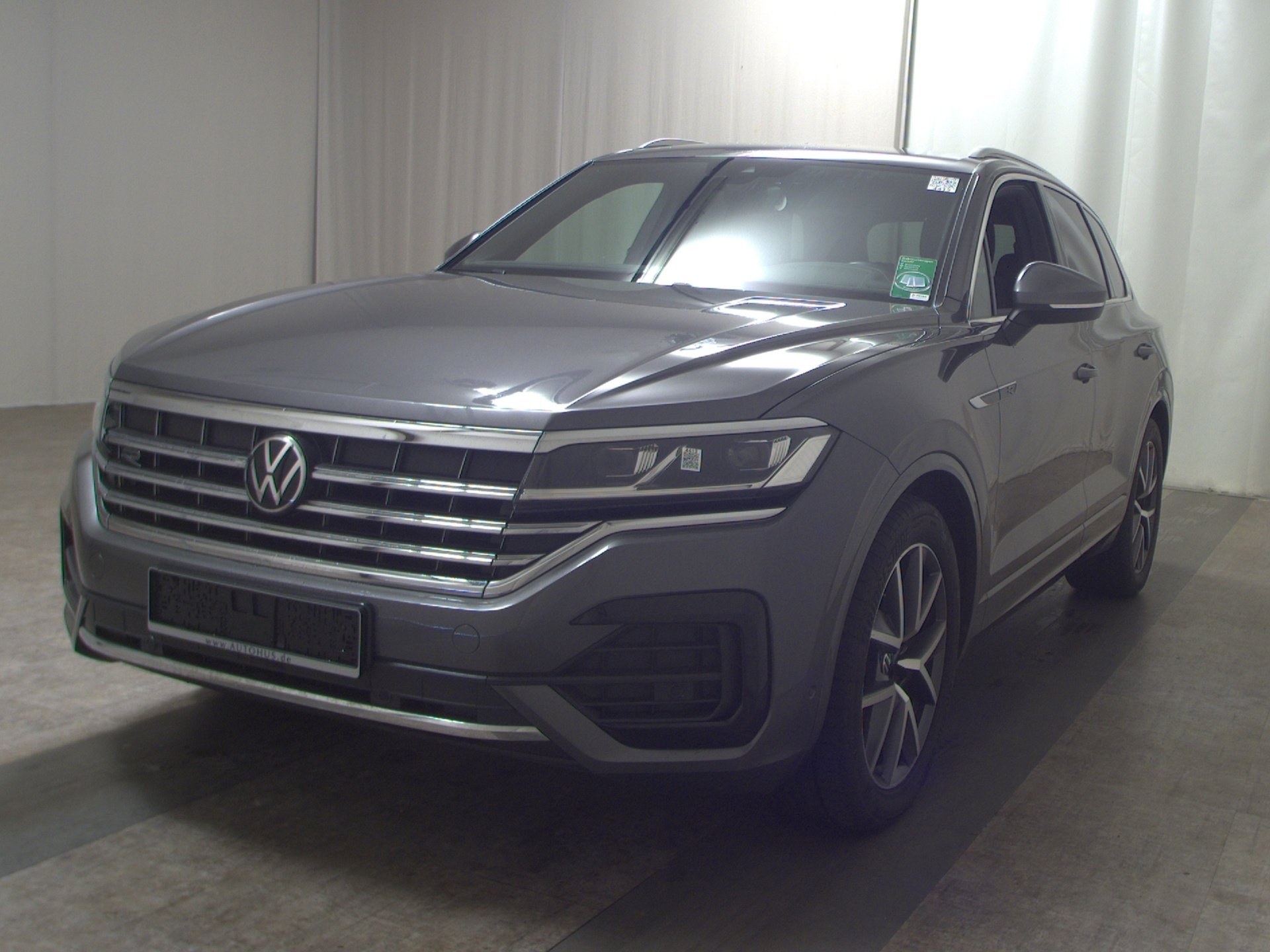 Volkswagen Touareg 3.0 TDI 4M R-Line Leder Navi LED AID RfK 2