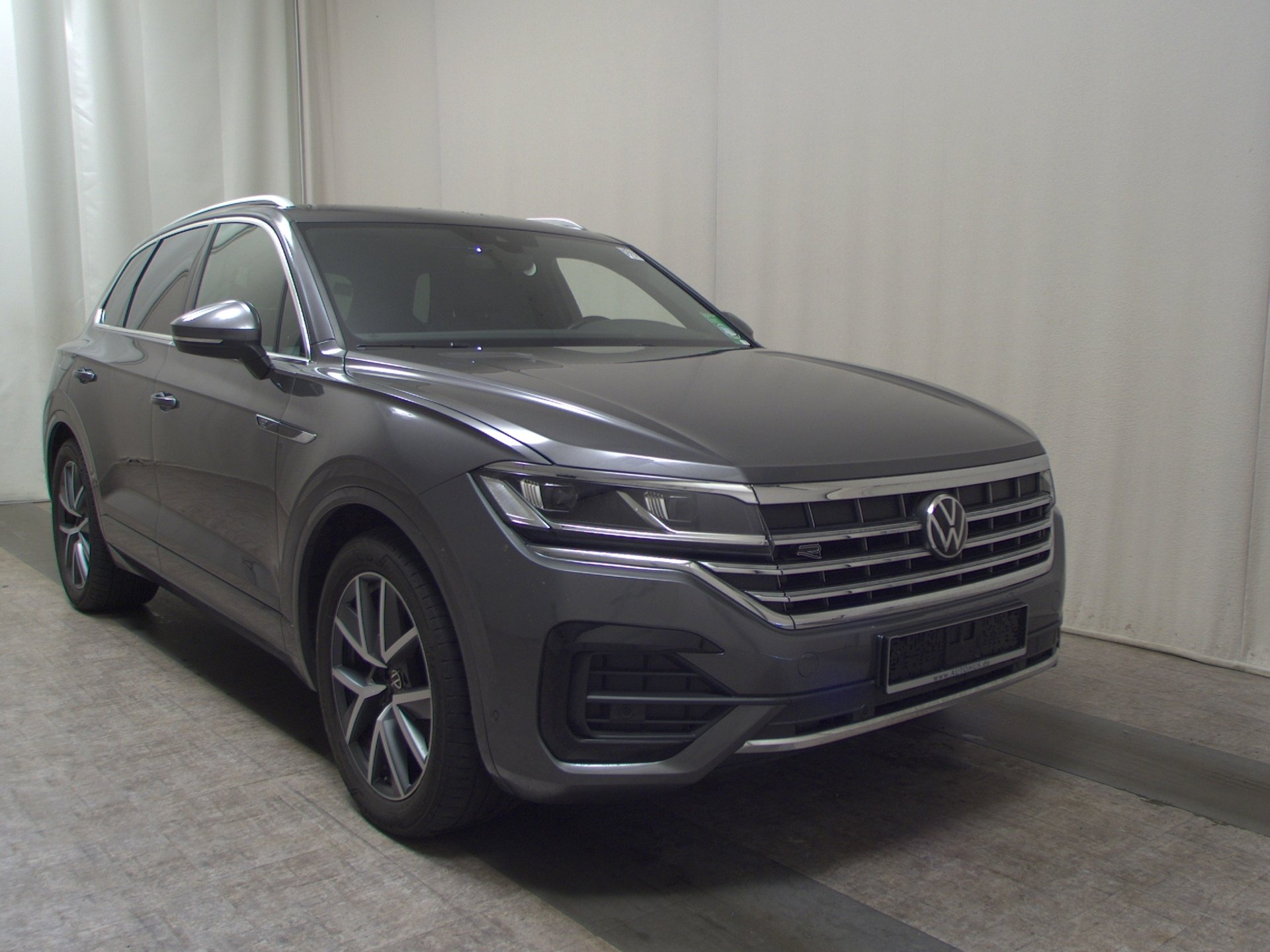 Volkswagen Touareg 3.0 TDI 4M R-Line Leder Navi LED AID RfK 3