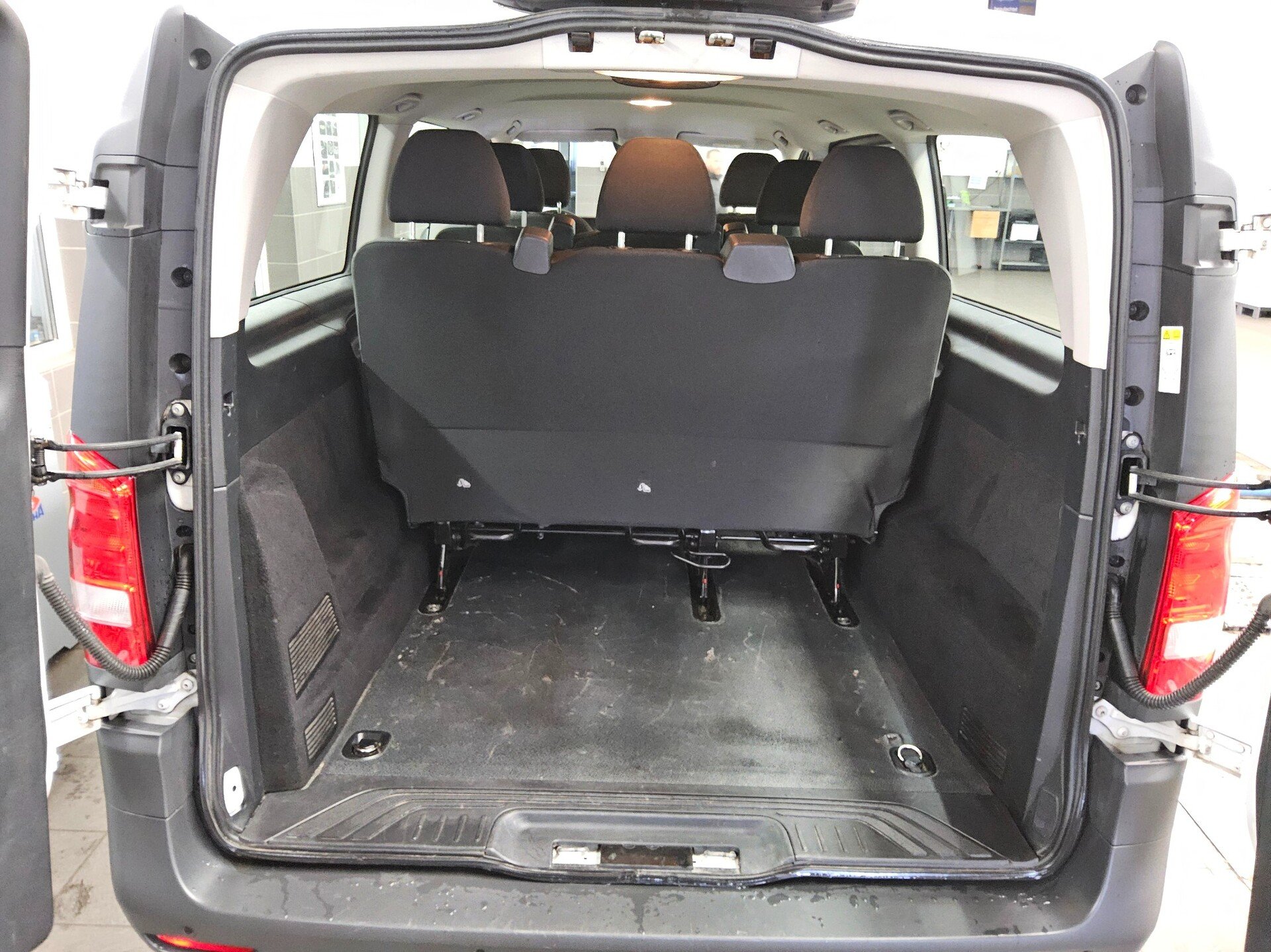 Mercedes-Benz Vito CDI Tourer Pro extralang 8-Sitzer Navi RfK 10