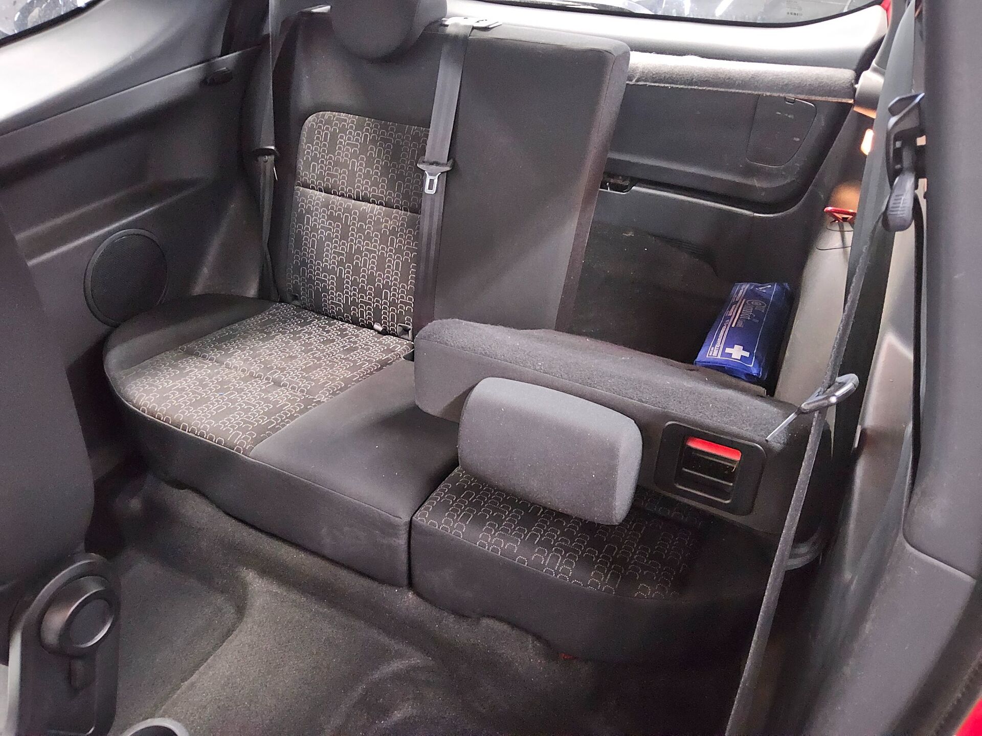 Mitsubishi Colt 1.1 ABS 12