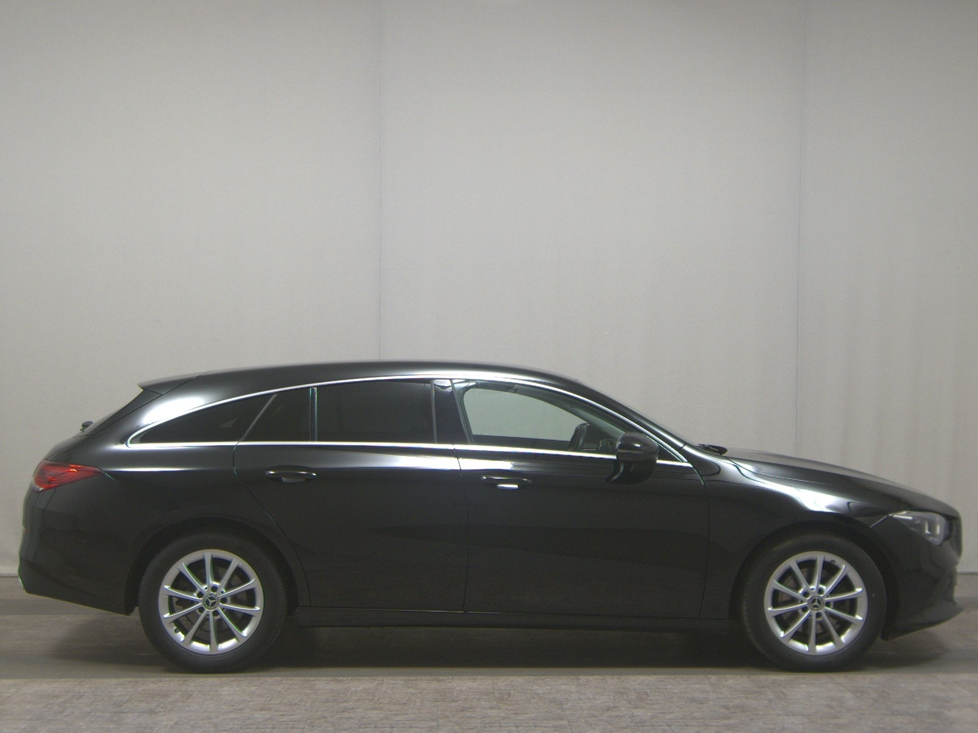 Mercedes-Benz CLA 200 SB d Progressive T-Leder Navi LED RfK