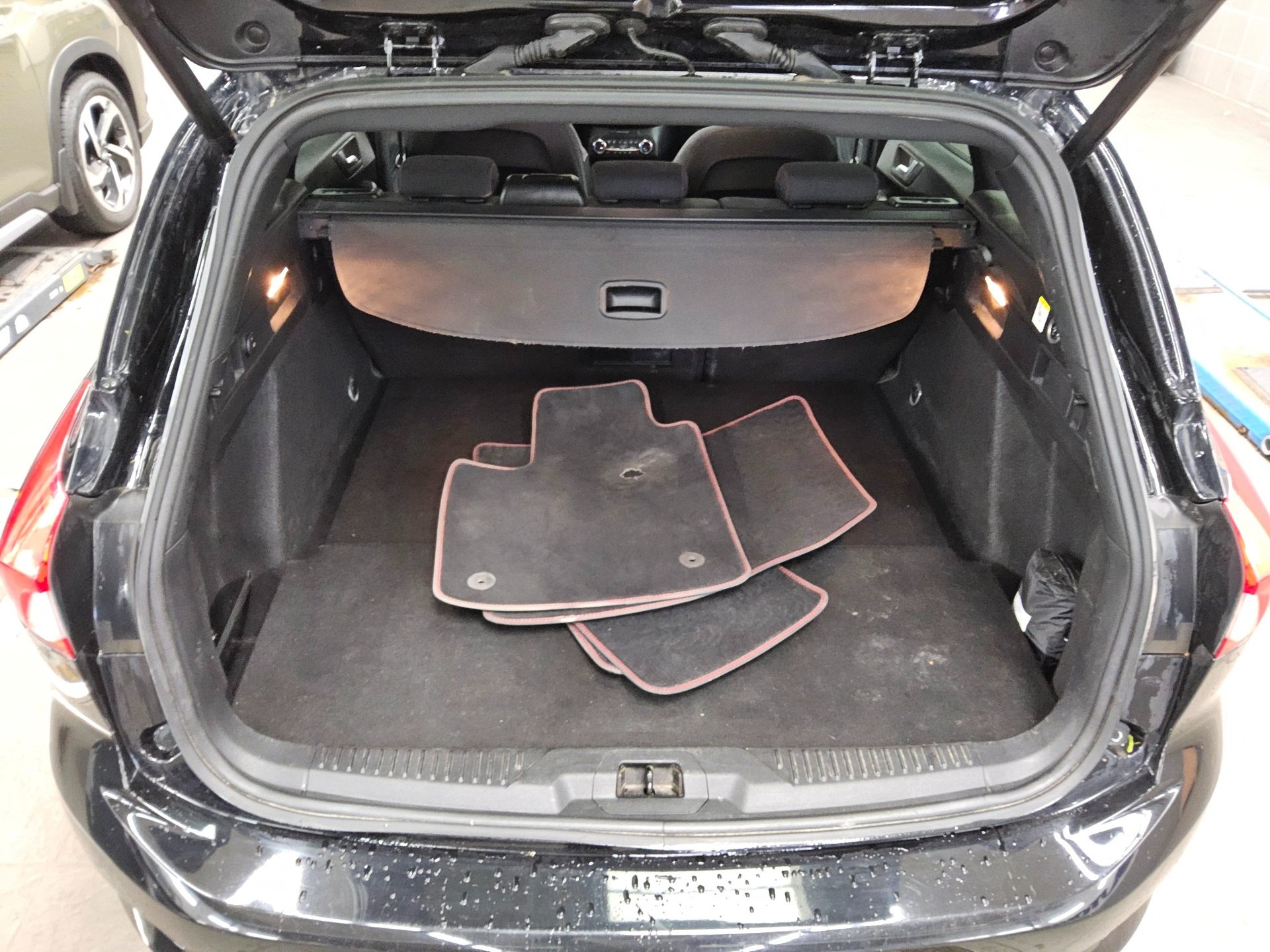 Ford Focus Turnier 1.5 EB ST-Line X Navi LED DC RfK 12
