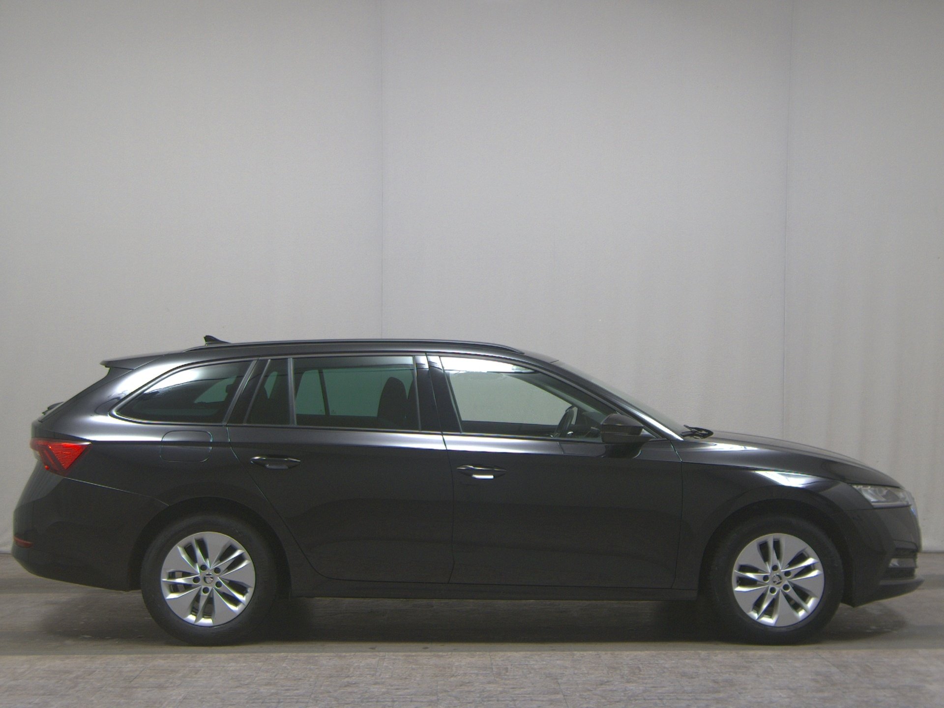 Skoda Octavia Kombi 2.0 TDI Ambition Navi vc LED AHK