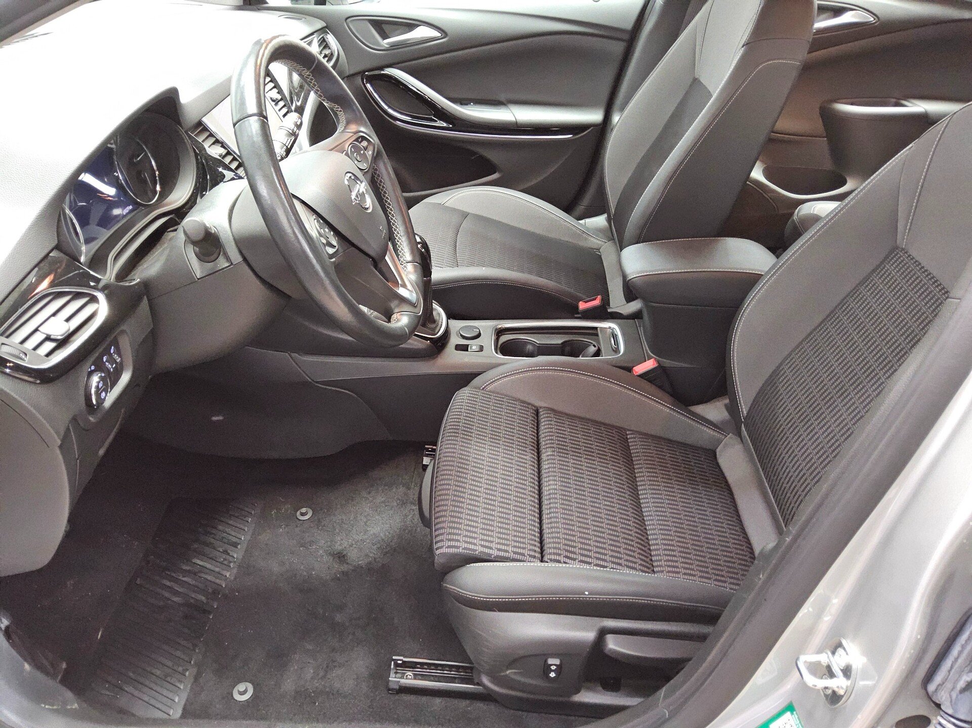 Opel Astra ST 1.2 Turbo Elegance T-Leder Navi RfK PDC 8