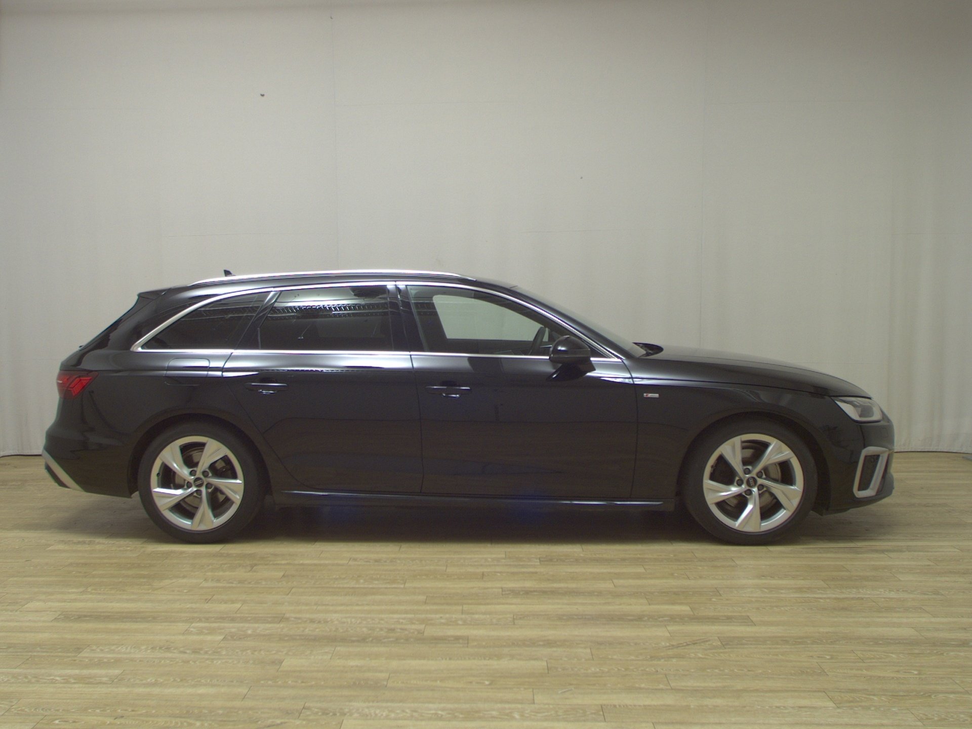 Audi A4 Avant 35 TFSI S-Line Leder Navi LED Sound RFK