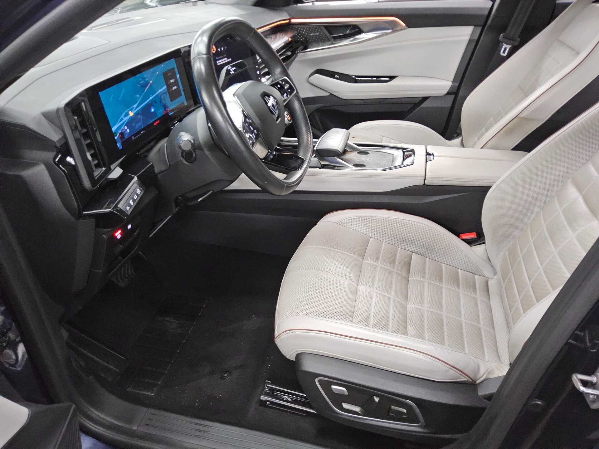 Renault Espace 1.2 7-Sitzer Navi Matrix Pano HuD AHK 9