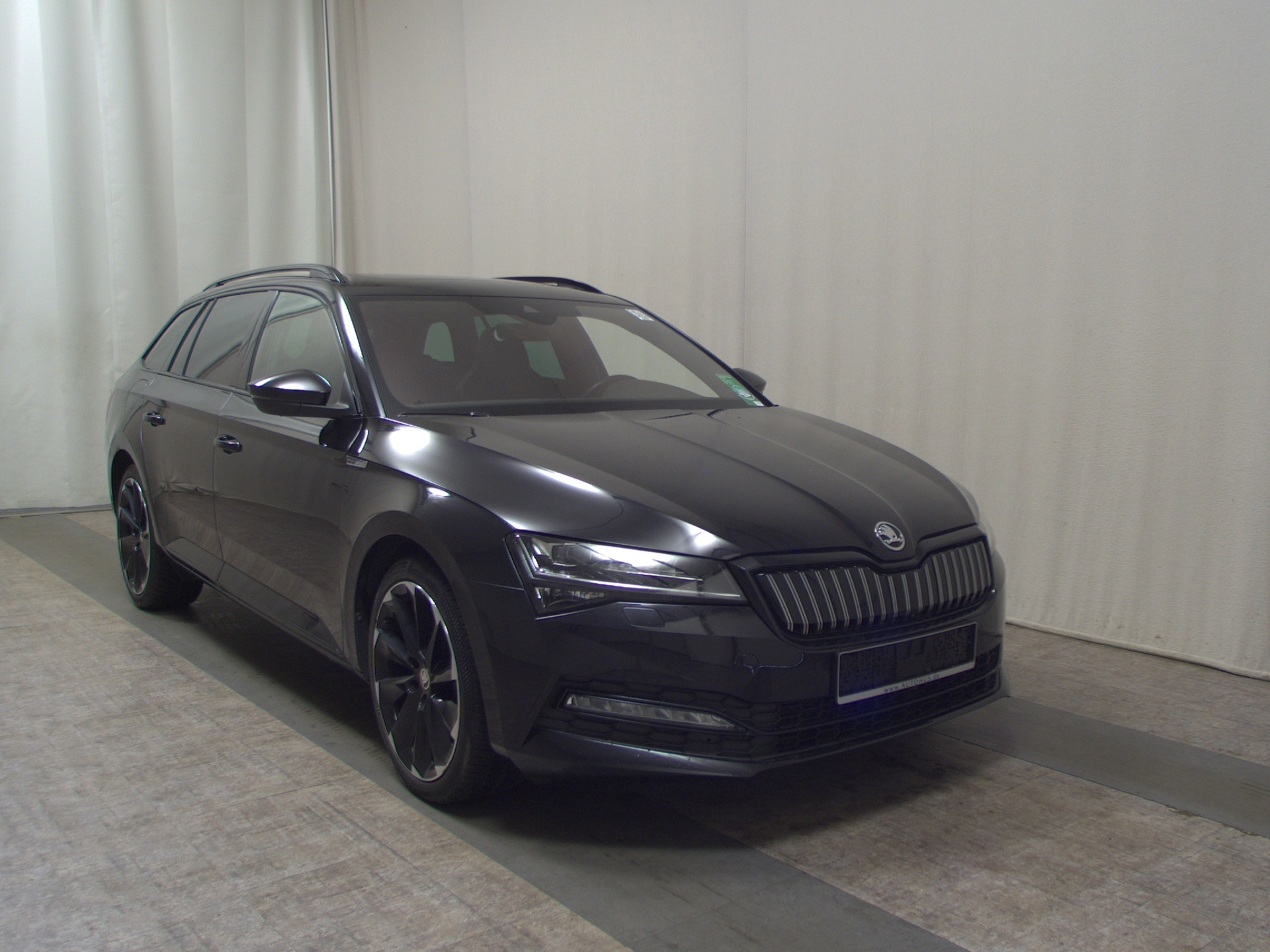 Skoda Superb Kombi 1.4 TSI iV SportLine Nav vc LED AHK 3