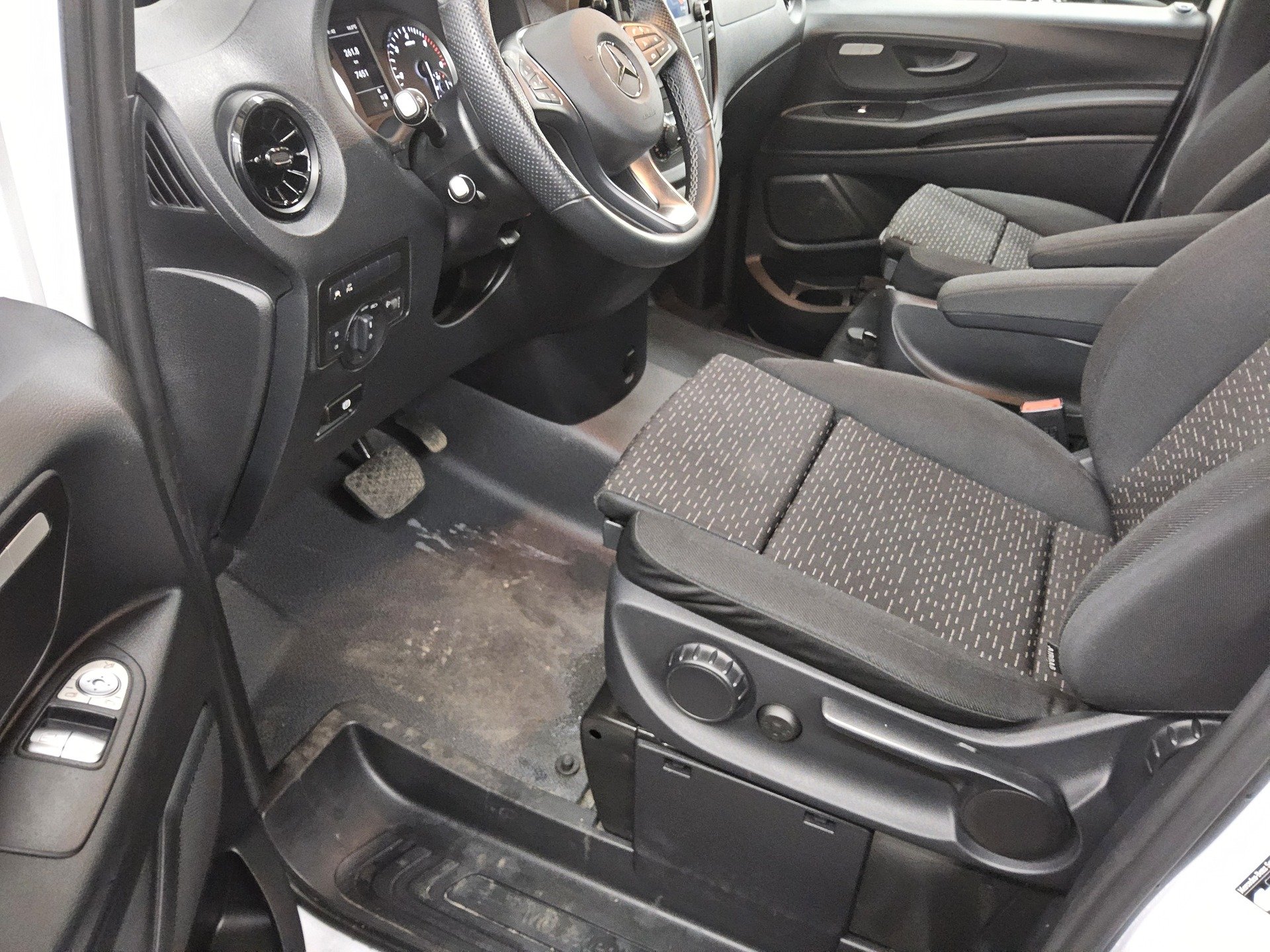 Mercedes-Benz Vito Tourer Pro Extralang 8-Sitze Navi RFK PDC 8