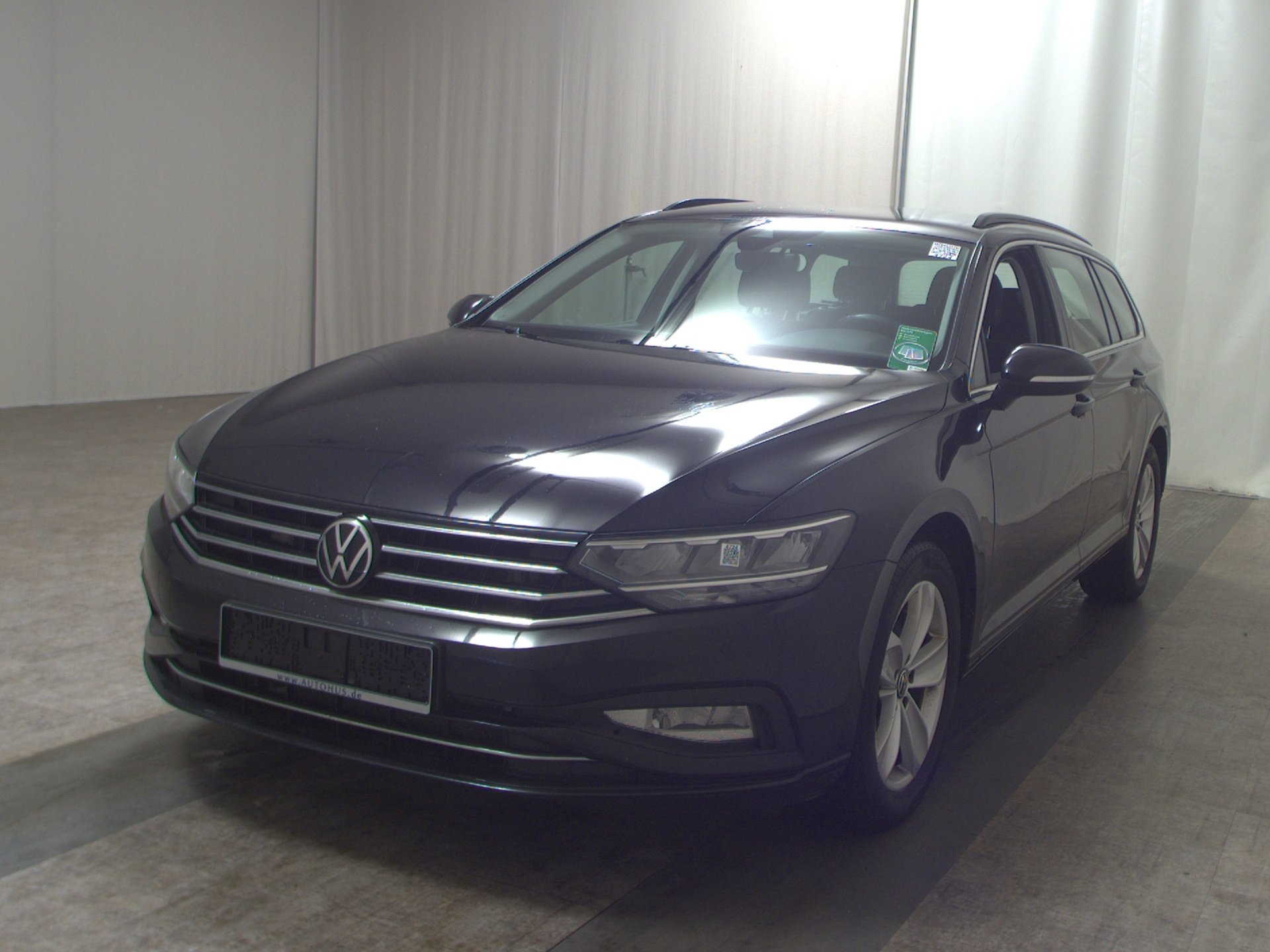 Volkswagen Passat Var. 2.0 TDI Business Navi LED RfK AHK 2