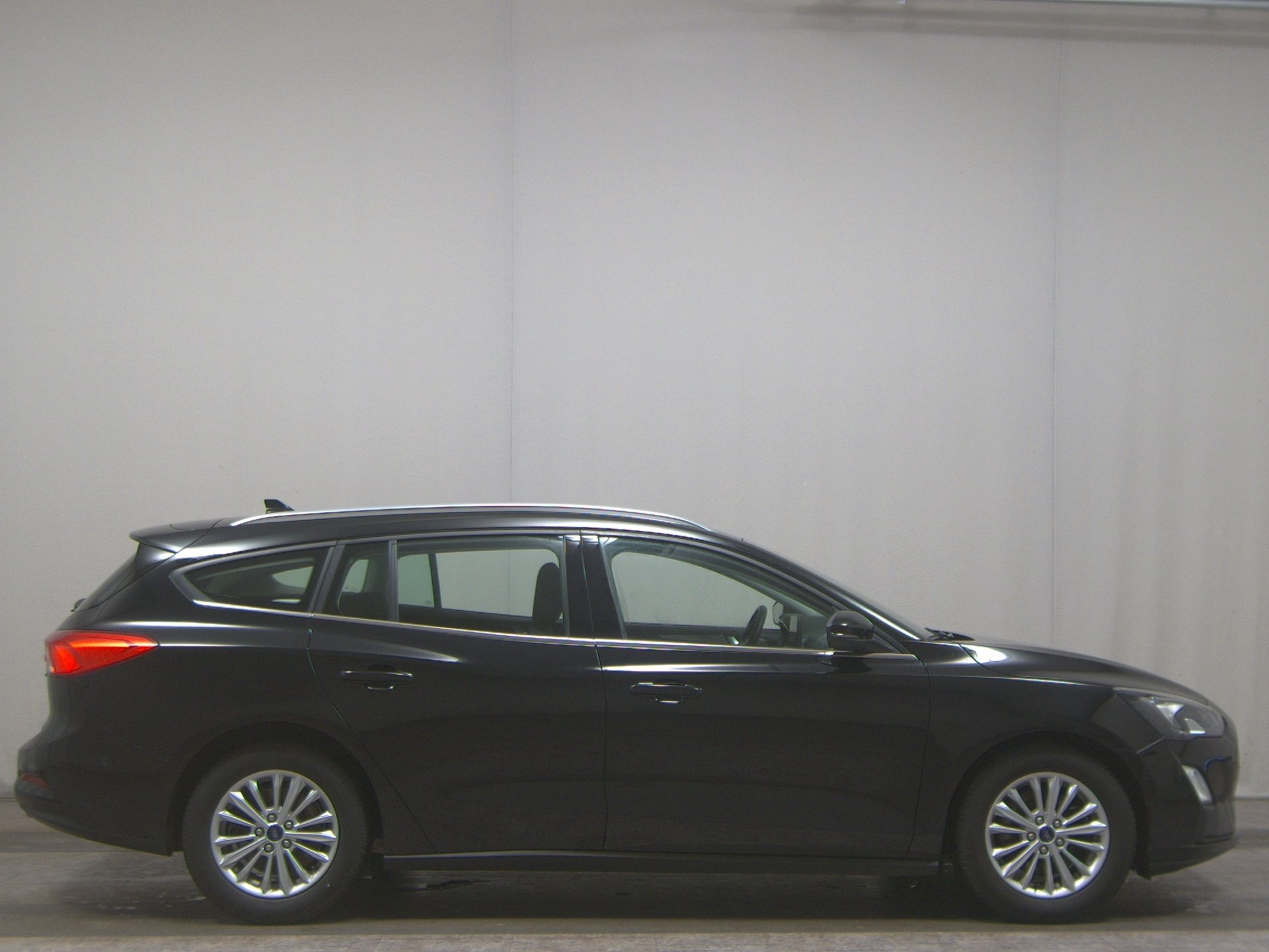 Ford Focus Turnier 1.0 EB Titanium Navi LED Tempomat