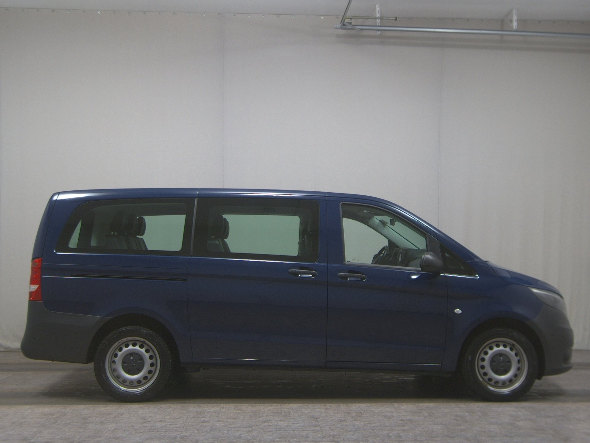 Mercedes-Benz Vito Lang CDI 4x4 Tourer Pro 8-Sitze Navi PDC