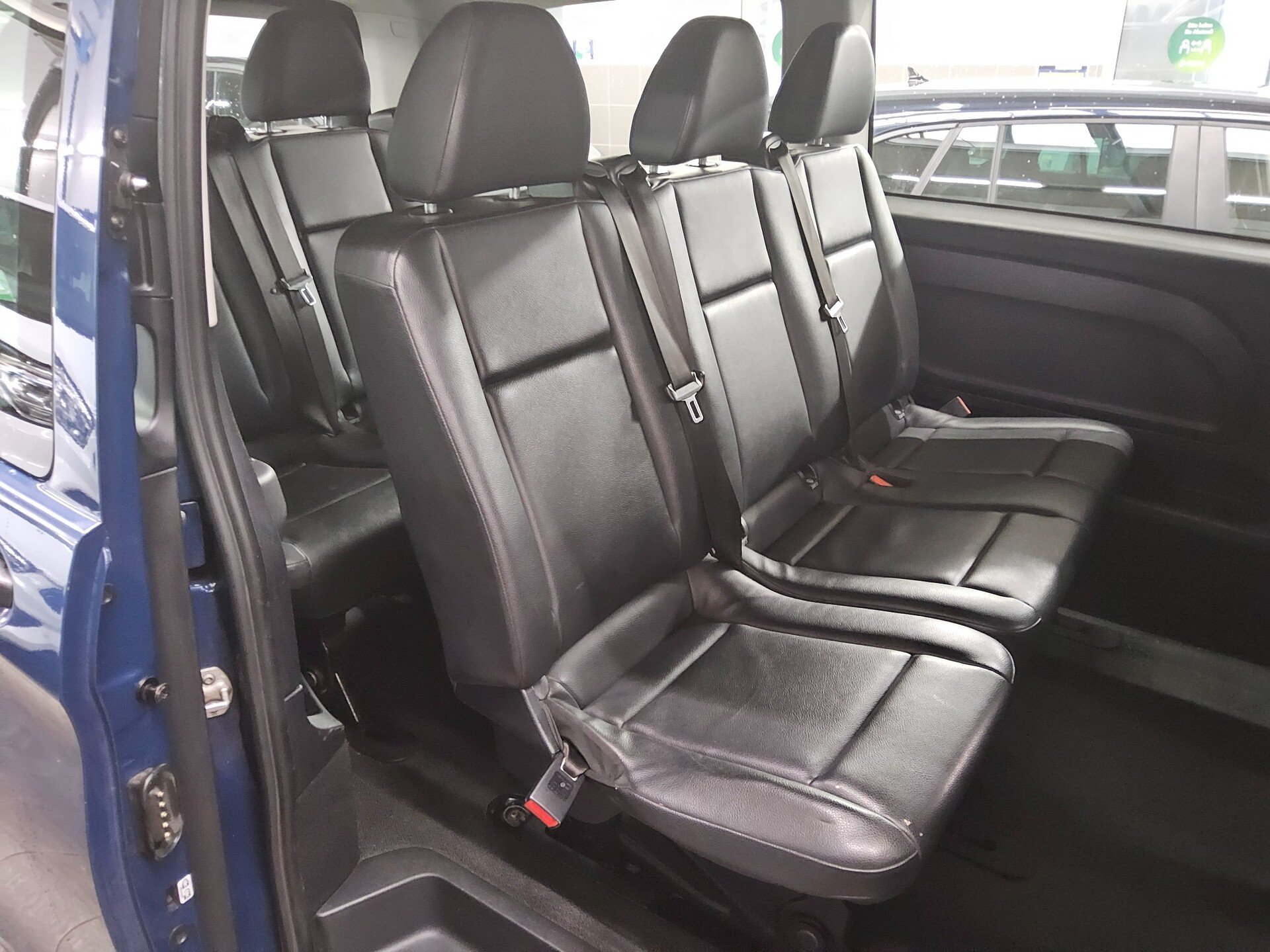 Mercedes-Benz Vito Lang CDI 4x4 Tourer Pro 8-Sitze Navi PDC 12