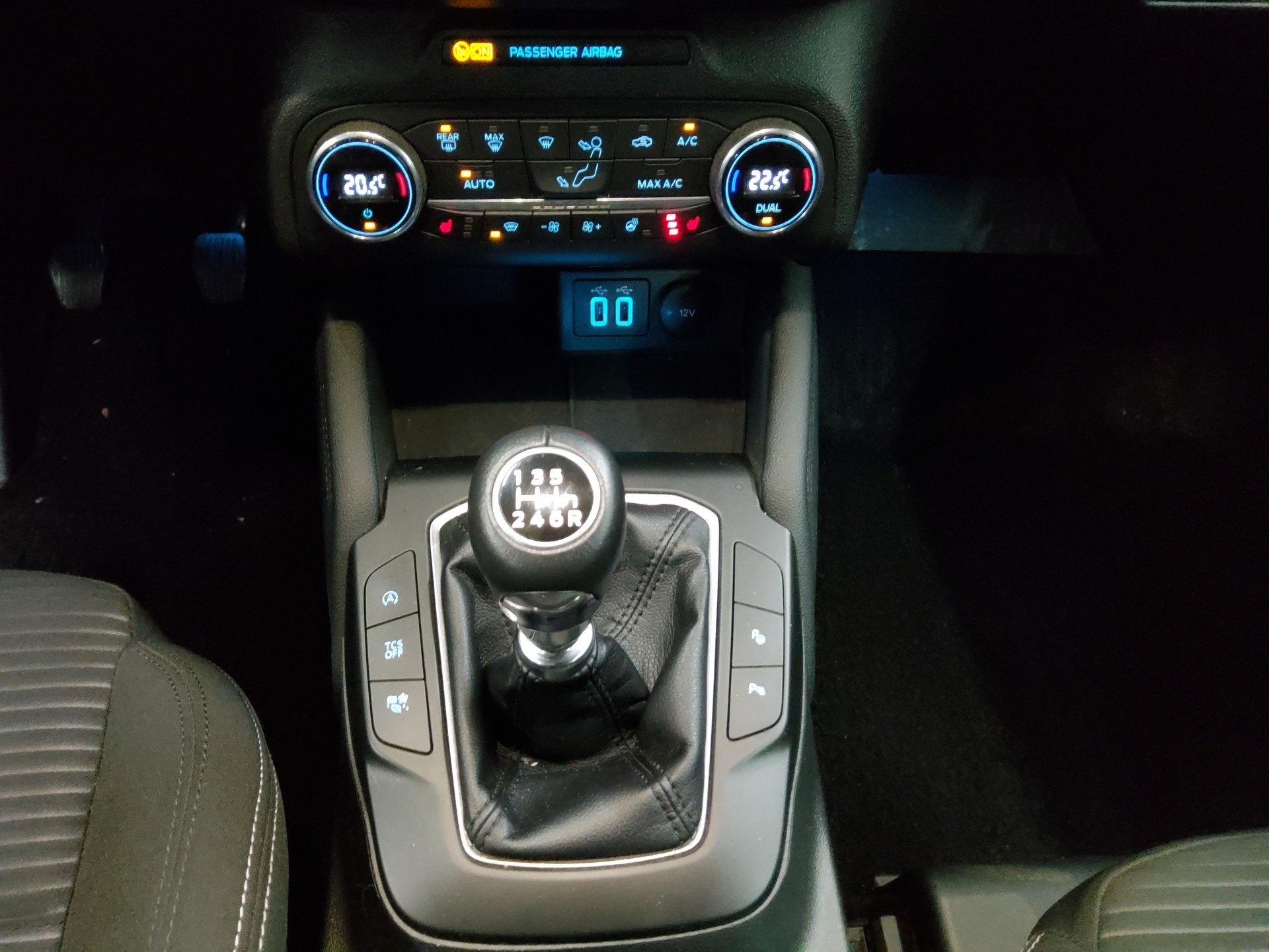 Ford Focus Turnier 1.0 EB Titanium Navi LED RfK Shz 6