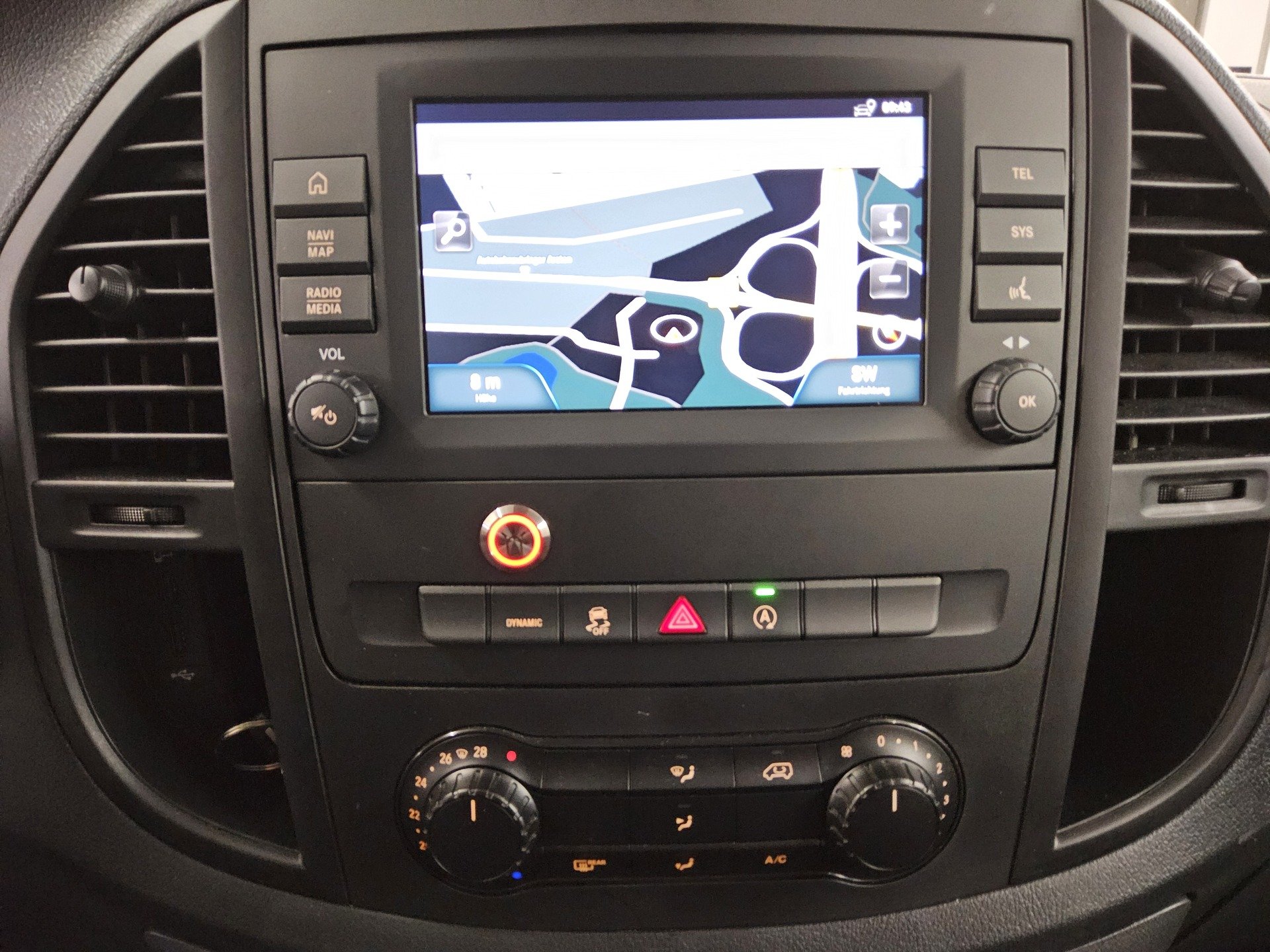 Mercedes-Benz Vito Tourer 114 CDI extralang 8-Sitze Navi RFK 7