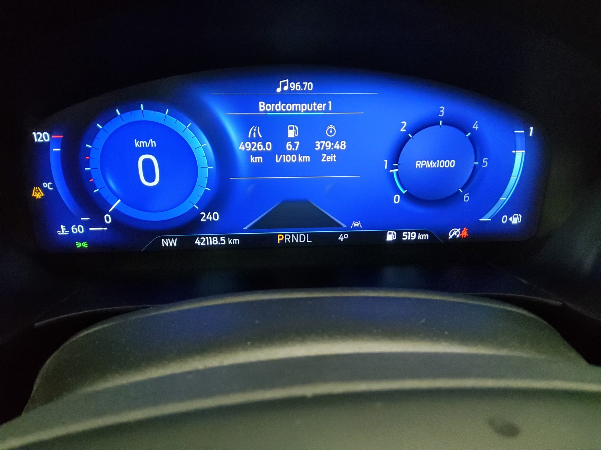 Ford Kuga 2.0 EB Titanium Navi DigiTacho RFK LED 8