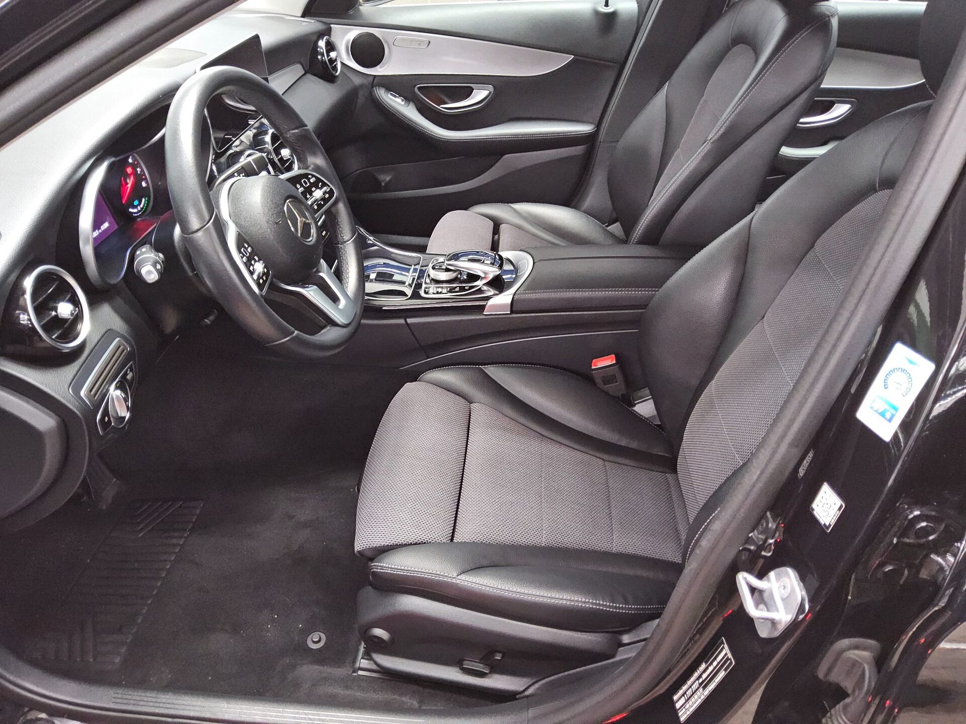 Mercedes-Benz C 200 T Avantgarde T-Leder Navi LED Kamera 8