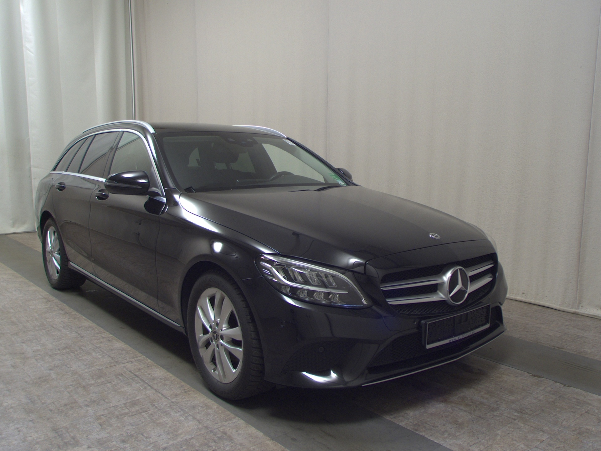 Mercedes-Benz C 220 T d Avantgarde Navi LED Kamera StandHzg 3
