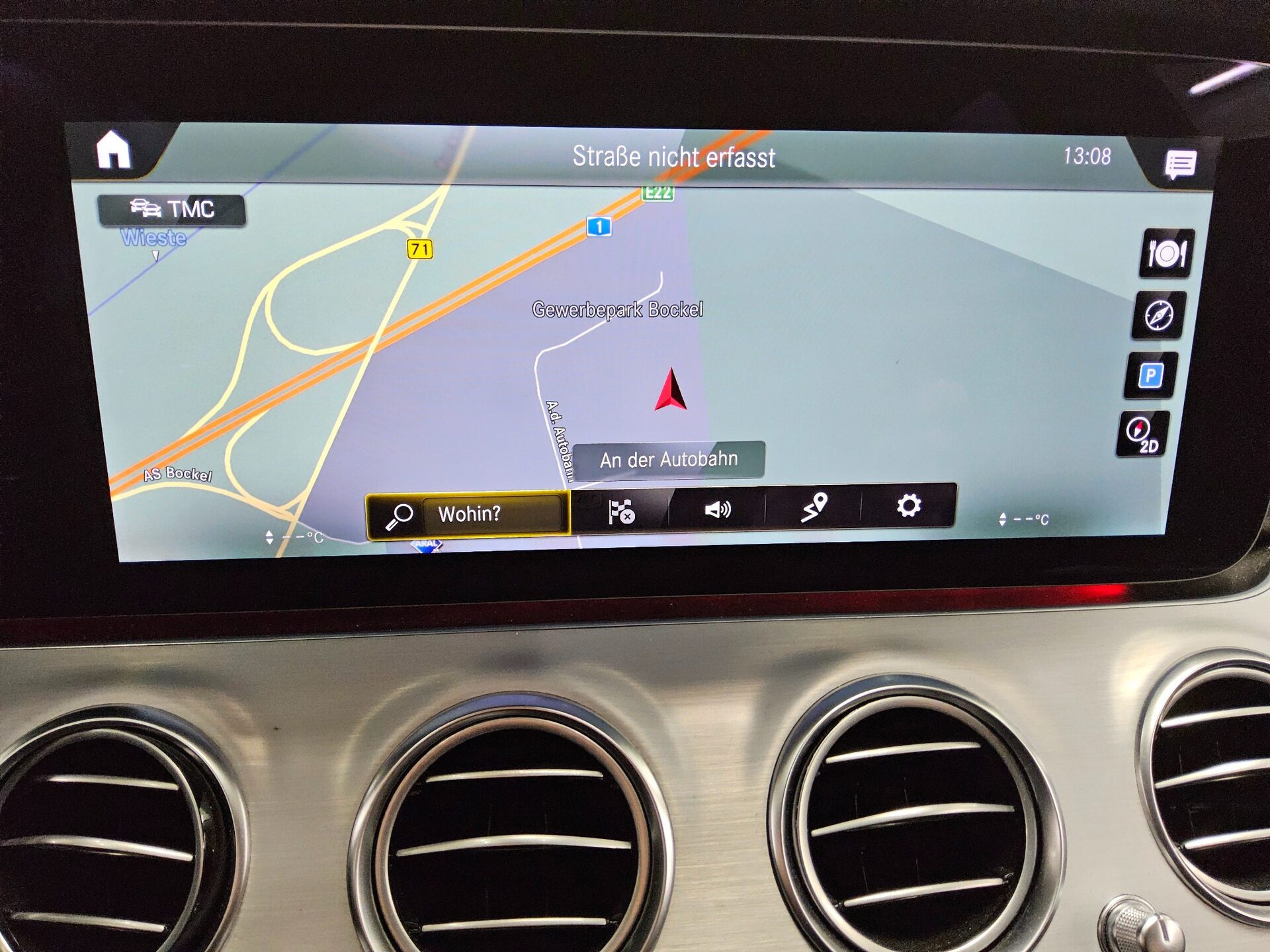 Mercedes-Benz E 220 d Avantgarde T-Leder Navi LED StHzg Distr+ 7