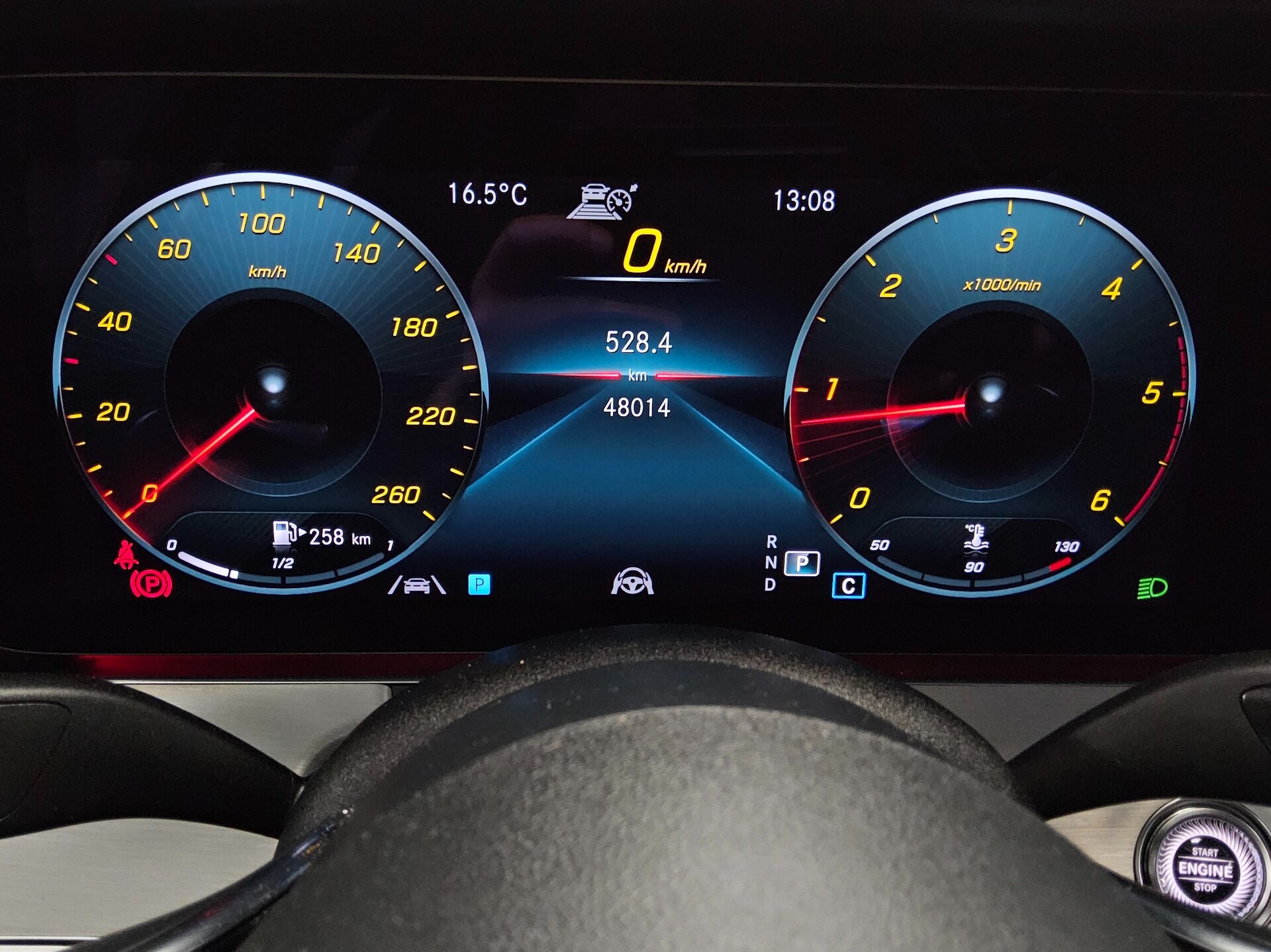 Mercedes-Benz E 220 d Avantgarde T-Leder Navi LED StHzg Distr+ 8