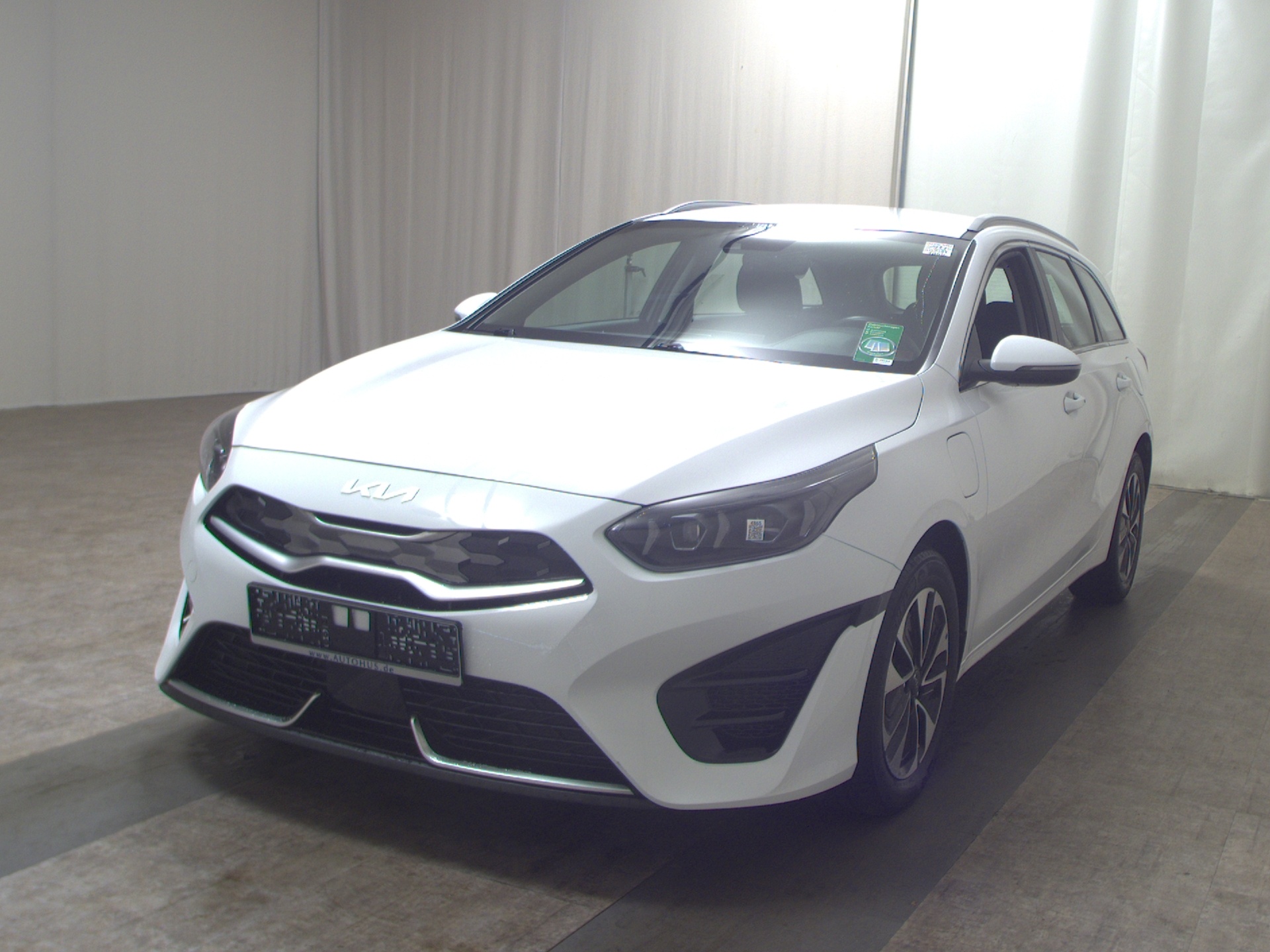 Kia cee'd 1.6 T-GDI PHEV Vision LED Shz PDC RfK 2