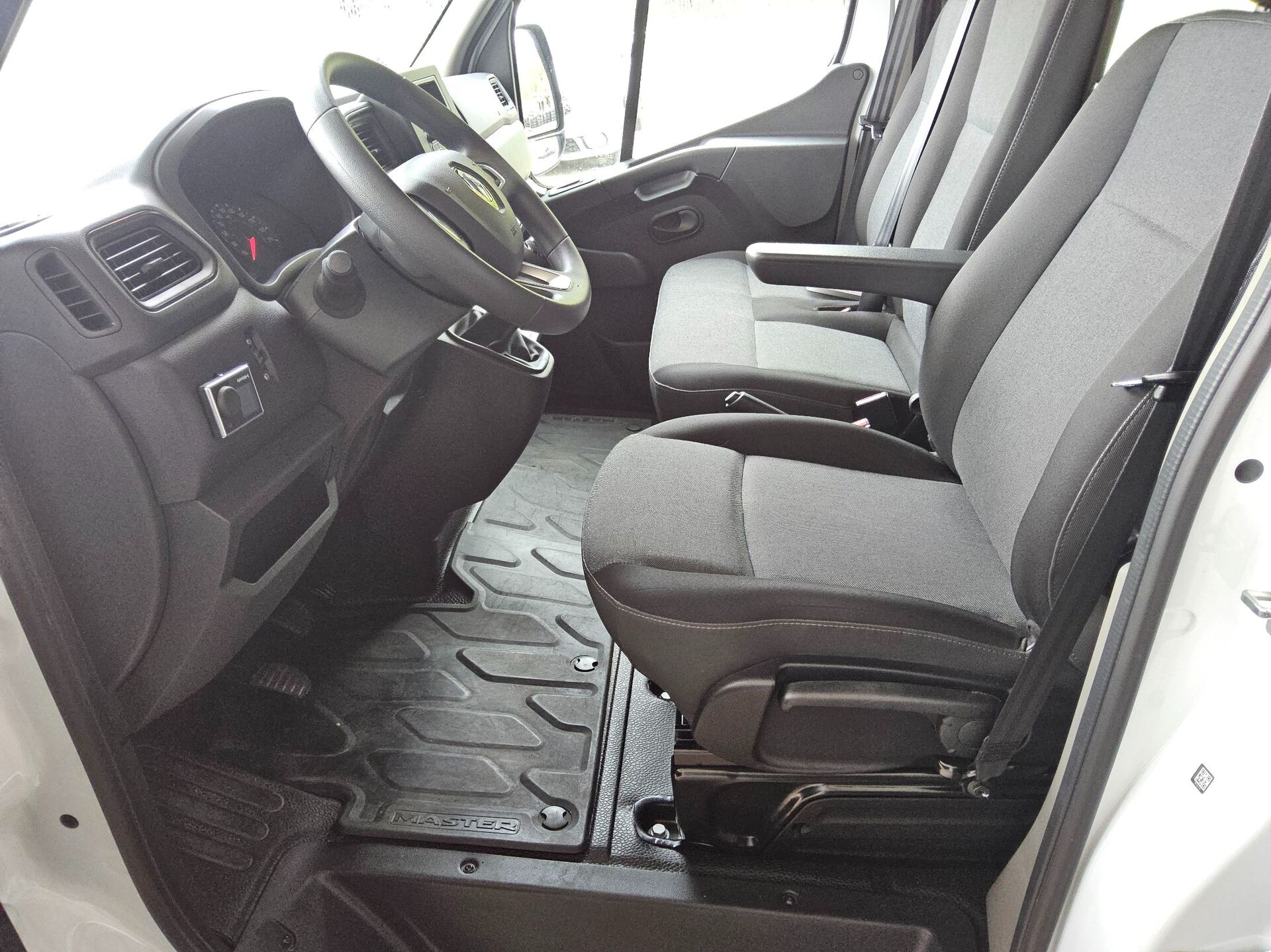 Renault Master L3H2 2.3 dCi Kasten 7-Sitzer AUX-IN LED 8