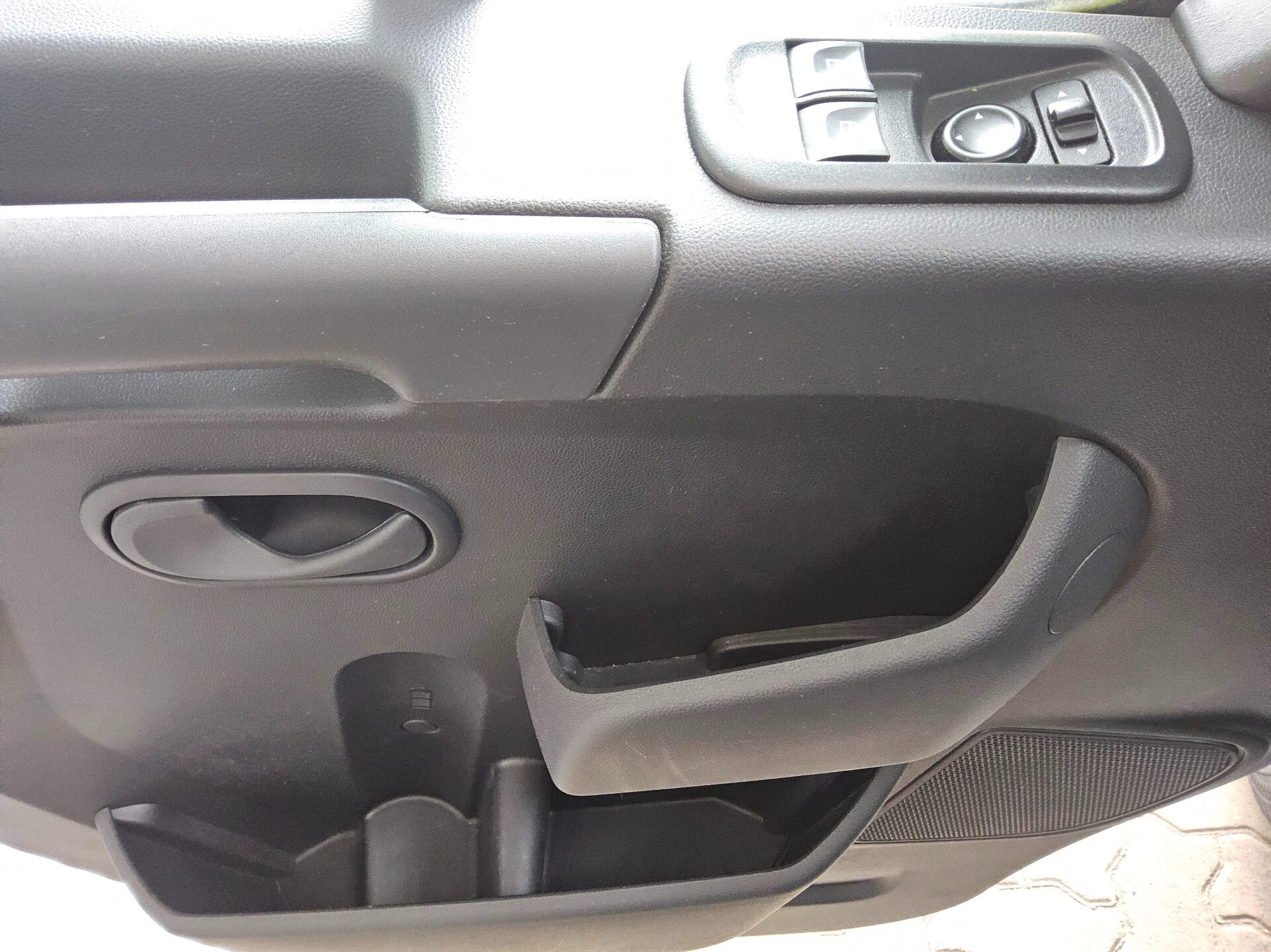 Renault Master L3H2 2.3 dCi Kasten 7-Sitzer AUX-IN LED 9