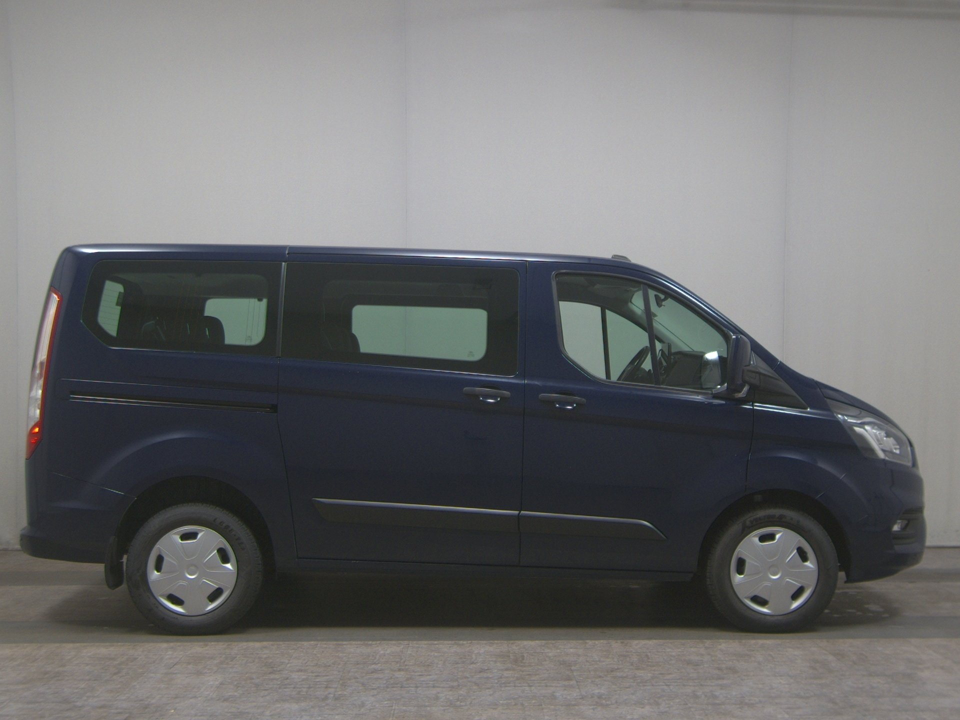 Ford Transit Custom 2.0 EB Trend L1 8-Sitze Navi