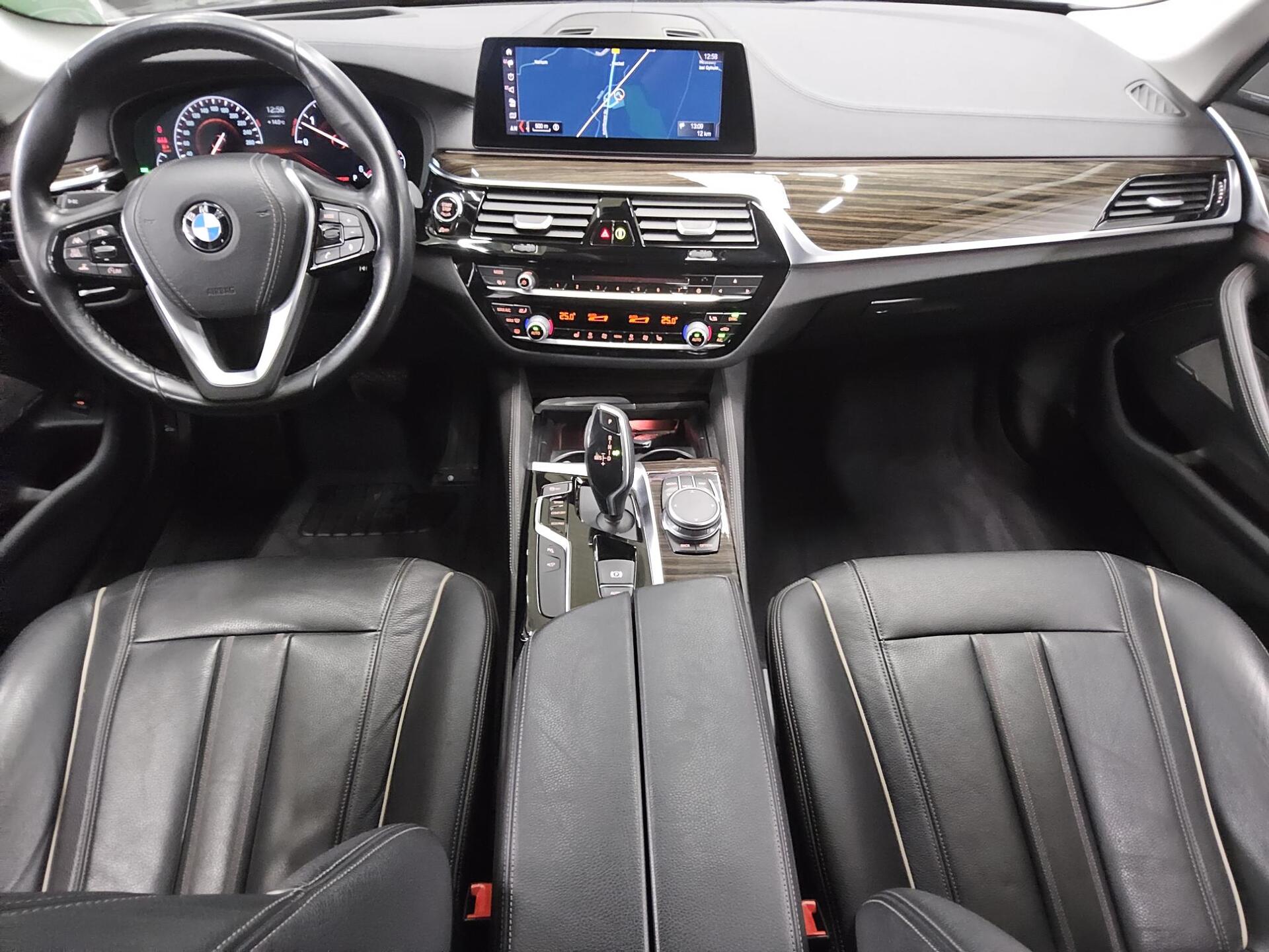 BMW 530dA Touring xDr Luxury-Line Navi HuD H/K LED 5