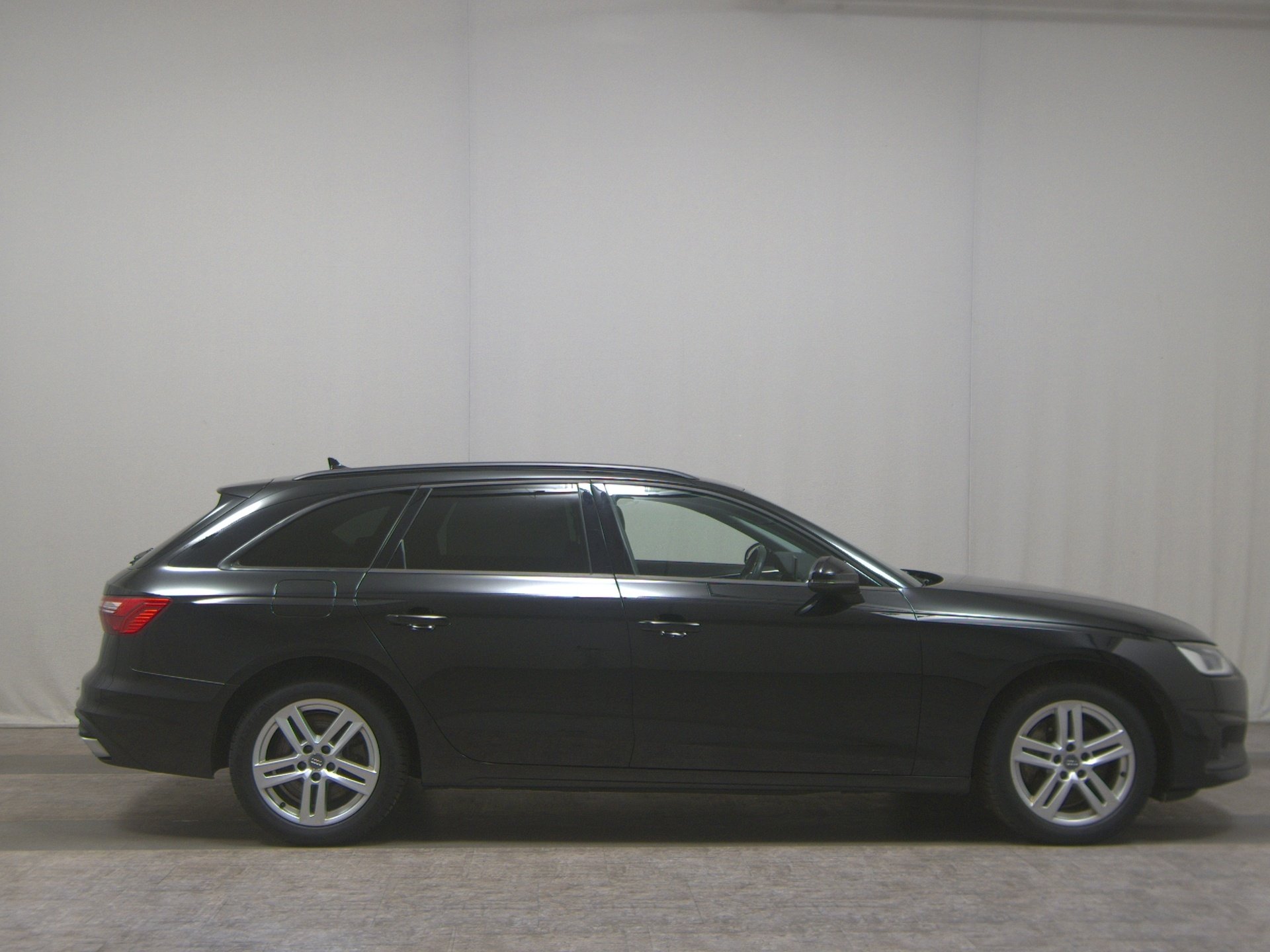 Audi A4 Avant 45 TDI Qu. Leder Navi LED ACC Ambiente