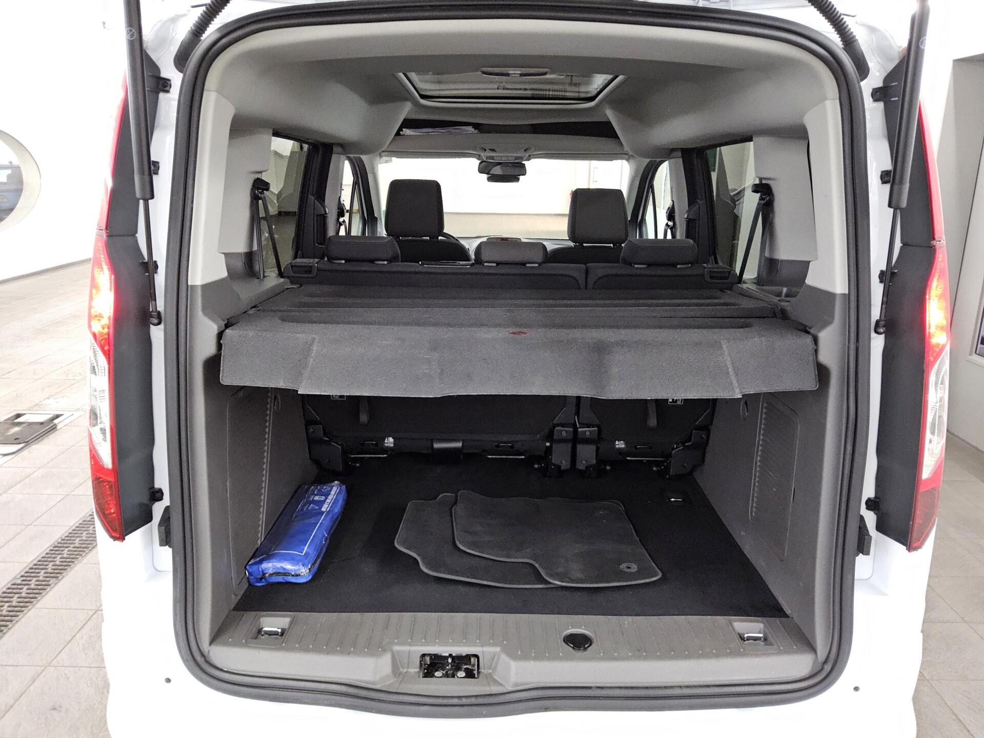 Ford Tourneo Connect 1.5 EB Titanium 5-Sitze Nav Pano 11