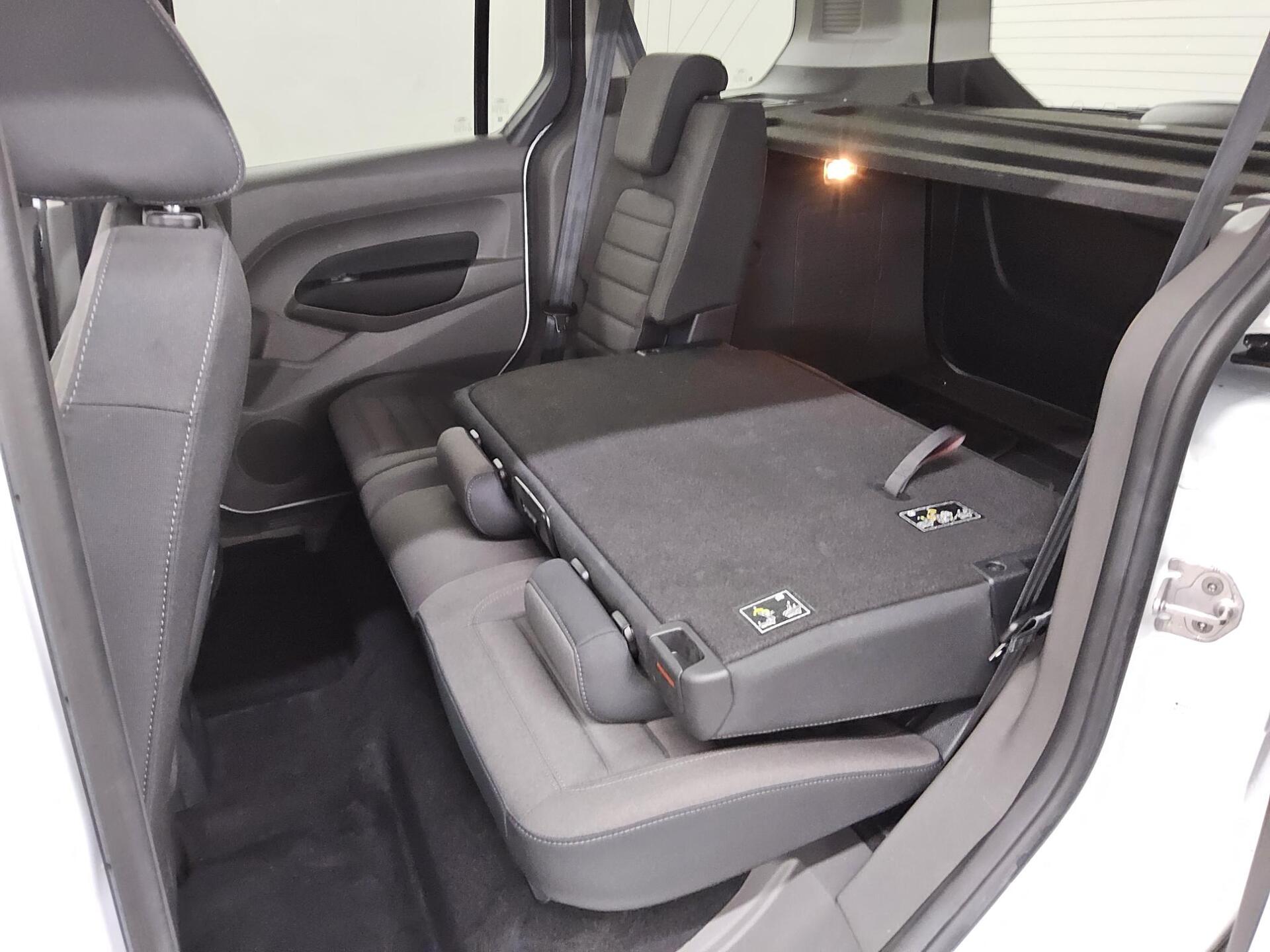 Ford Tourneo Connect 1.5 EB Titanium 5-Sitze Nav Pano 13