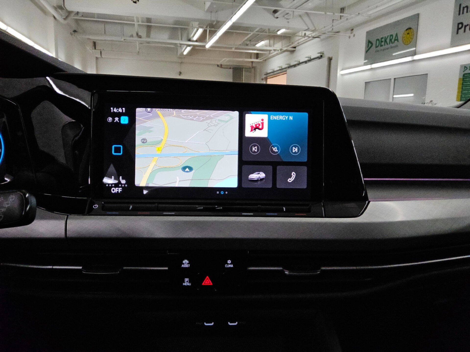 Volkswagen Golf-8 Var. 2.0 TDI Life Navi LED AID ACC Shz 7