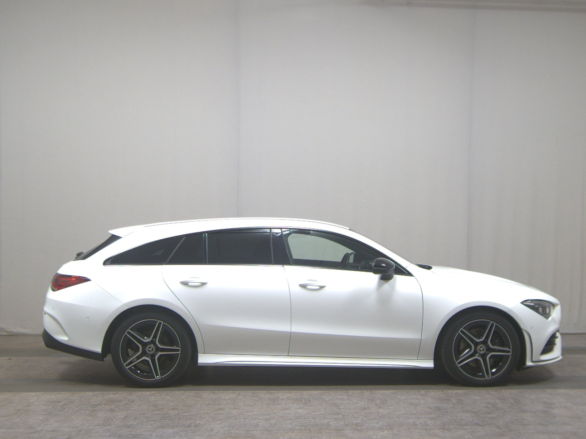 Mercedes-Benz CLA 220 SB d 4M AMG-Line Night Navi LED AHK RfK