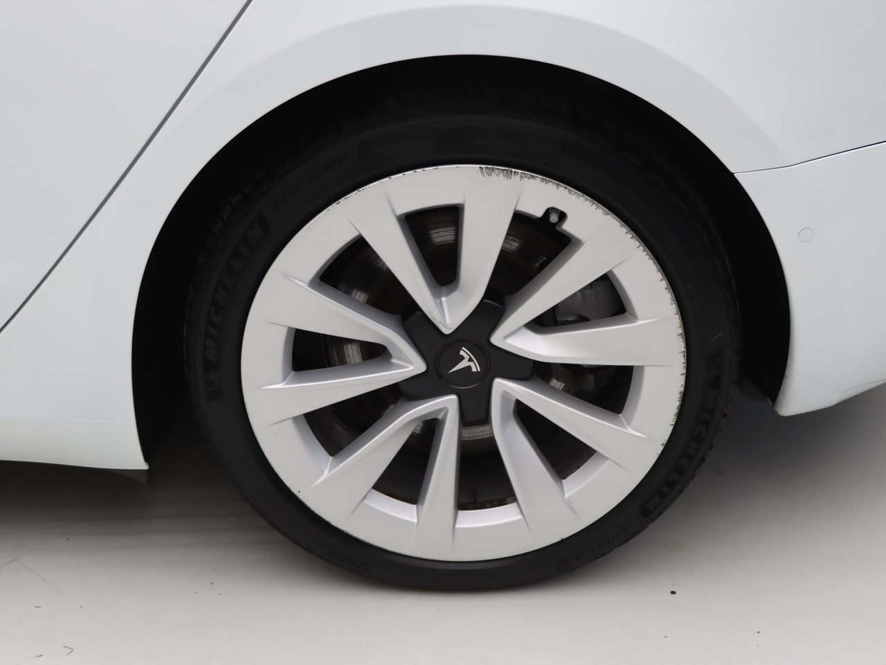 Tesla Model 3 Long-Range AWD 351pk 75 kWh FACELIFT 87% SoH [ WARMTEPOMP+AUTOPILOT+620KM WLTP+19 INCH+PREMIUM AUDIO ] 21