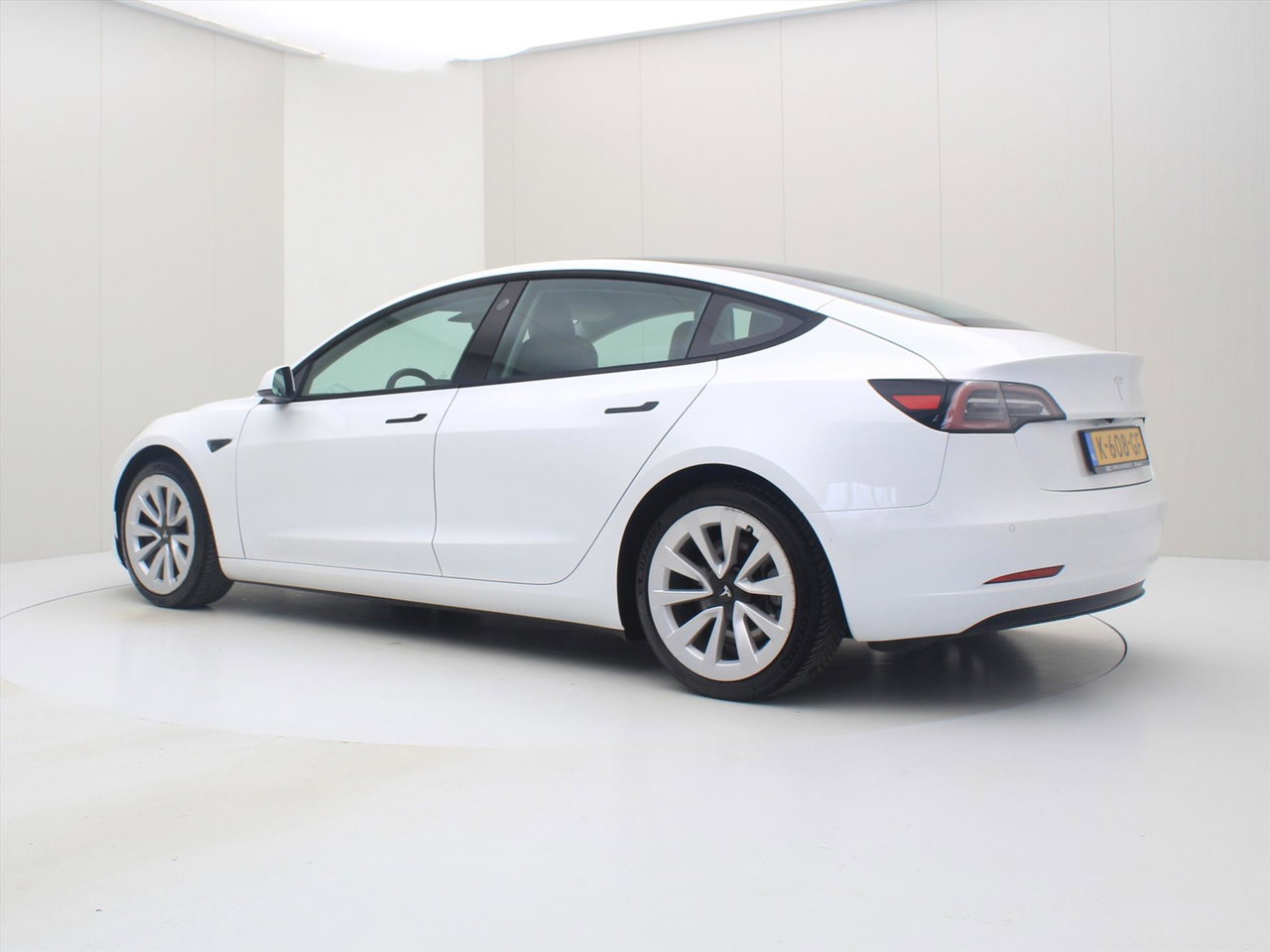 Tesla Model 3 Long-Range AWD 351pk 75 kWh FACELIFT 87% SoH [ WARMTEPOMP+AUTOPILOT+620KM WLTP+19 INCH+PREMIUM AUDIO ] 2