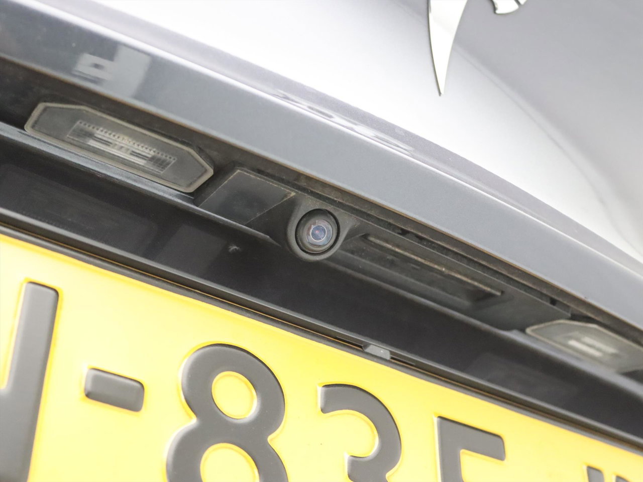 Tesla Model Y Long-Range AWD 351pk 75 kWh [ AUTOPILOT+20 INCH+533KM WLTP+PREMIUM AUDIO ] 8