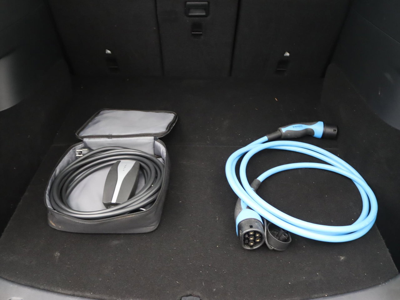 Tesla Model Y Long-Range AWD 351pk 75 kWh [ AUTOPILOT+20 INCH+533KM WLTP+PREMIUM AUDIO ] 9