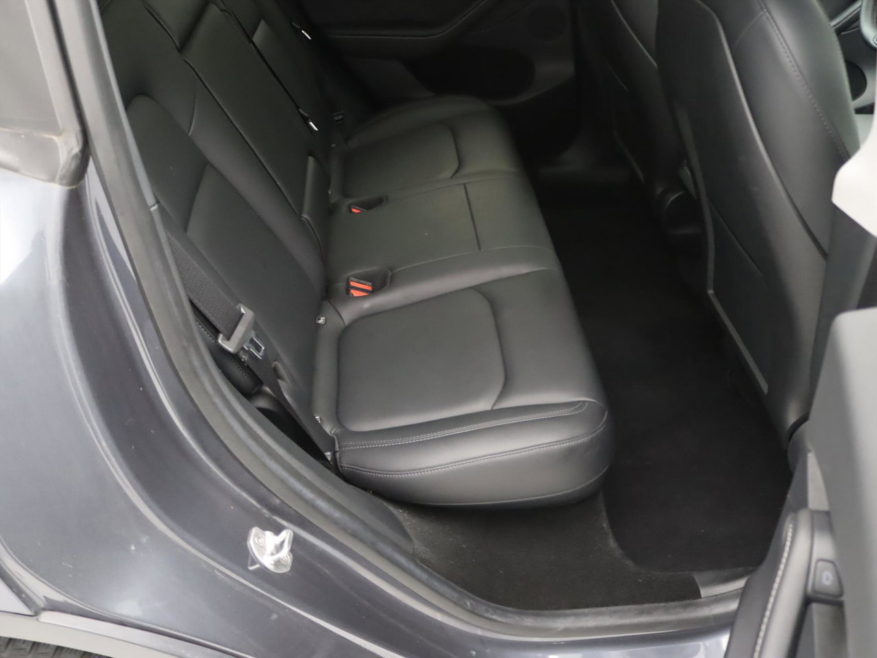 Tesla Model Y Long-Range AWD 351pk 75 kWh [ AUTOPILOT+20 INCH+533KM WLTP+PREMIUM AUDIO ] 15