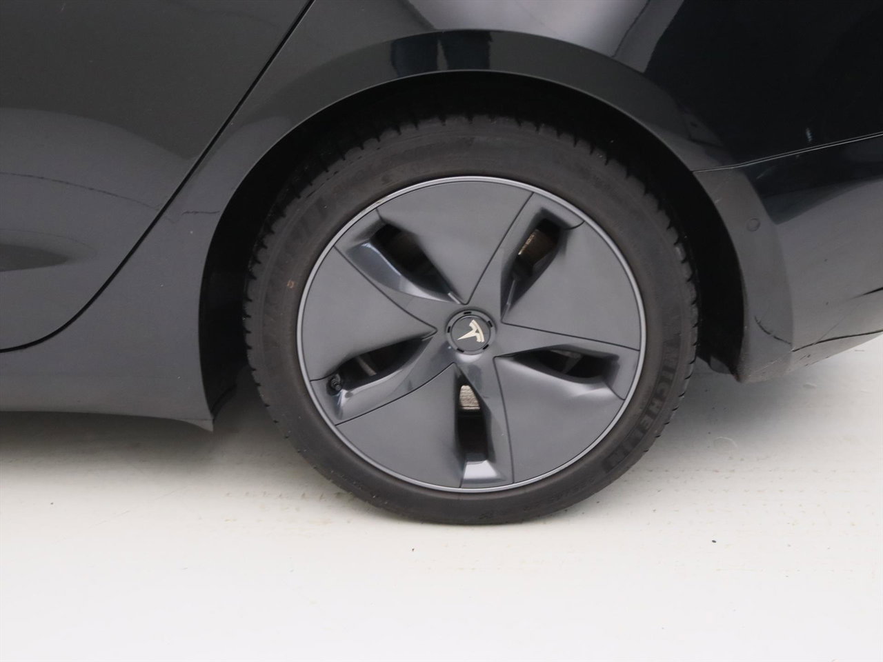 Tesla Model 3 Standard RWD Plus 89% SoH [ LFP-ACCU+AUTOPILOT+60 kWh+PREMIUM AUDIO ] 22