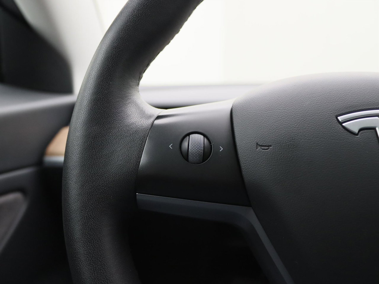 Tesla Model 3 Long-Range AWD 351pk 75 kWh 86.6% SoH [ FACELIFT+WARMTEPOMP+AUTOPILOT+620KM WLTP+PREMIUM AUDIO ] 20