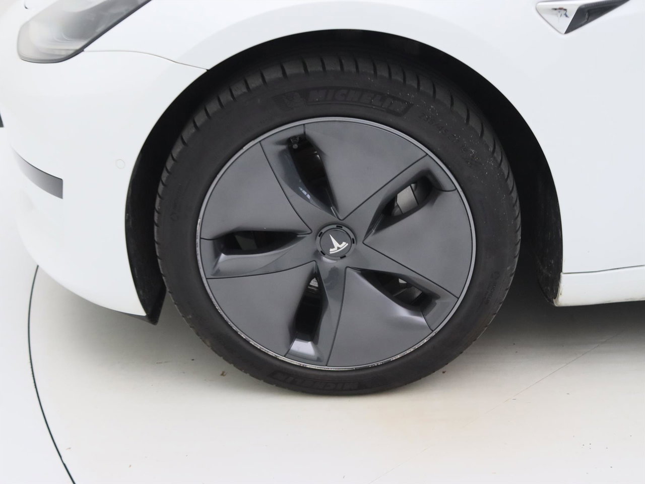 Tesla Model 3 Standard RWD Plus 90% SoH [ LFP-ACCU+AUTOPILOT+60 kWh+PREMIUM AUDIO ] 24